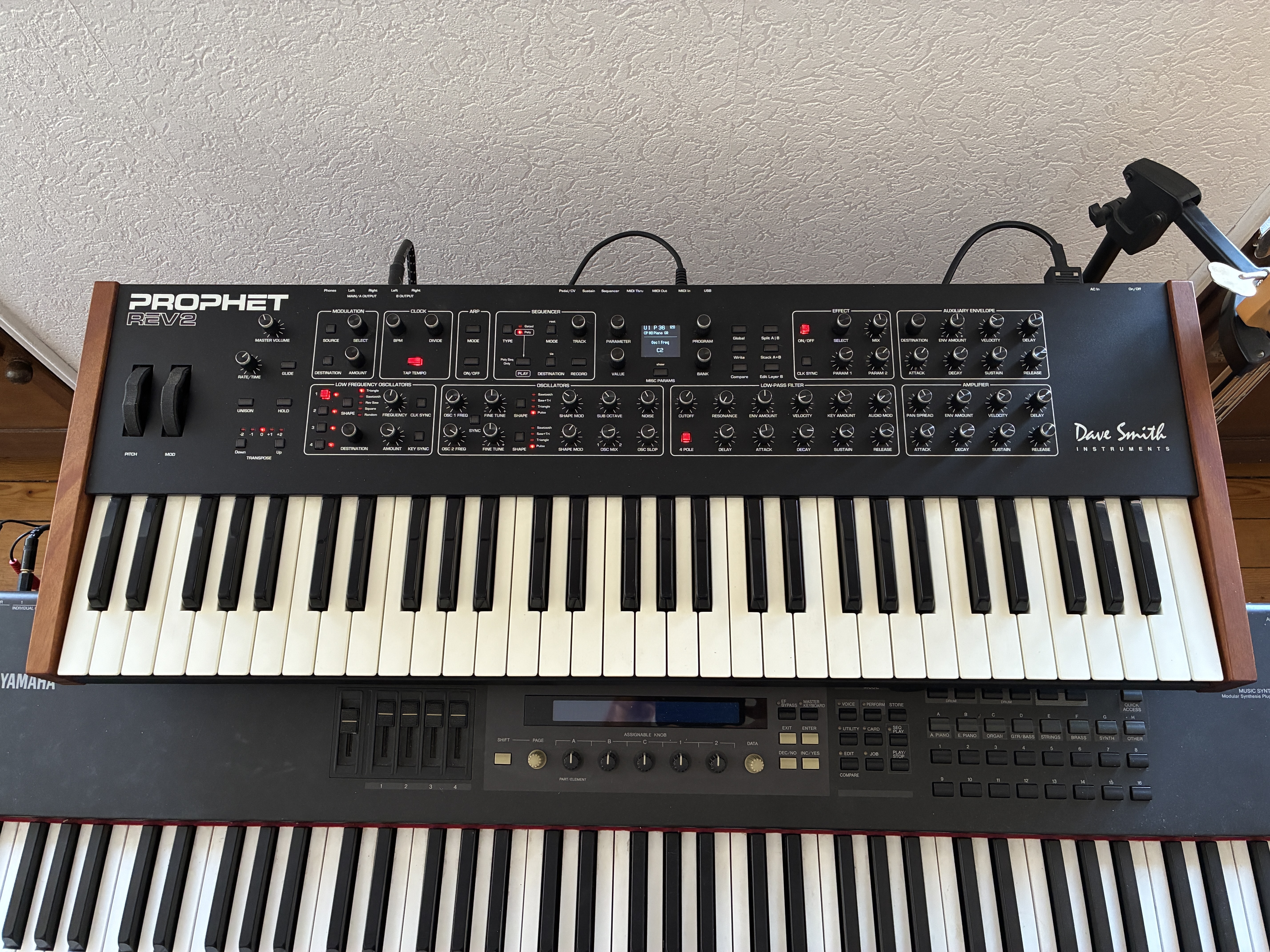 Prophet Rev2 16 voix