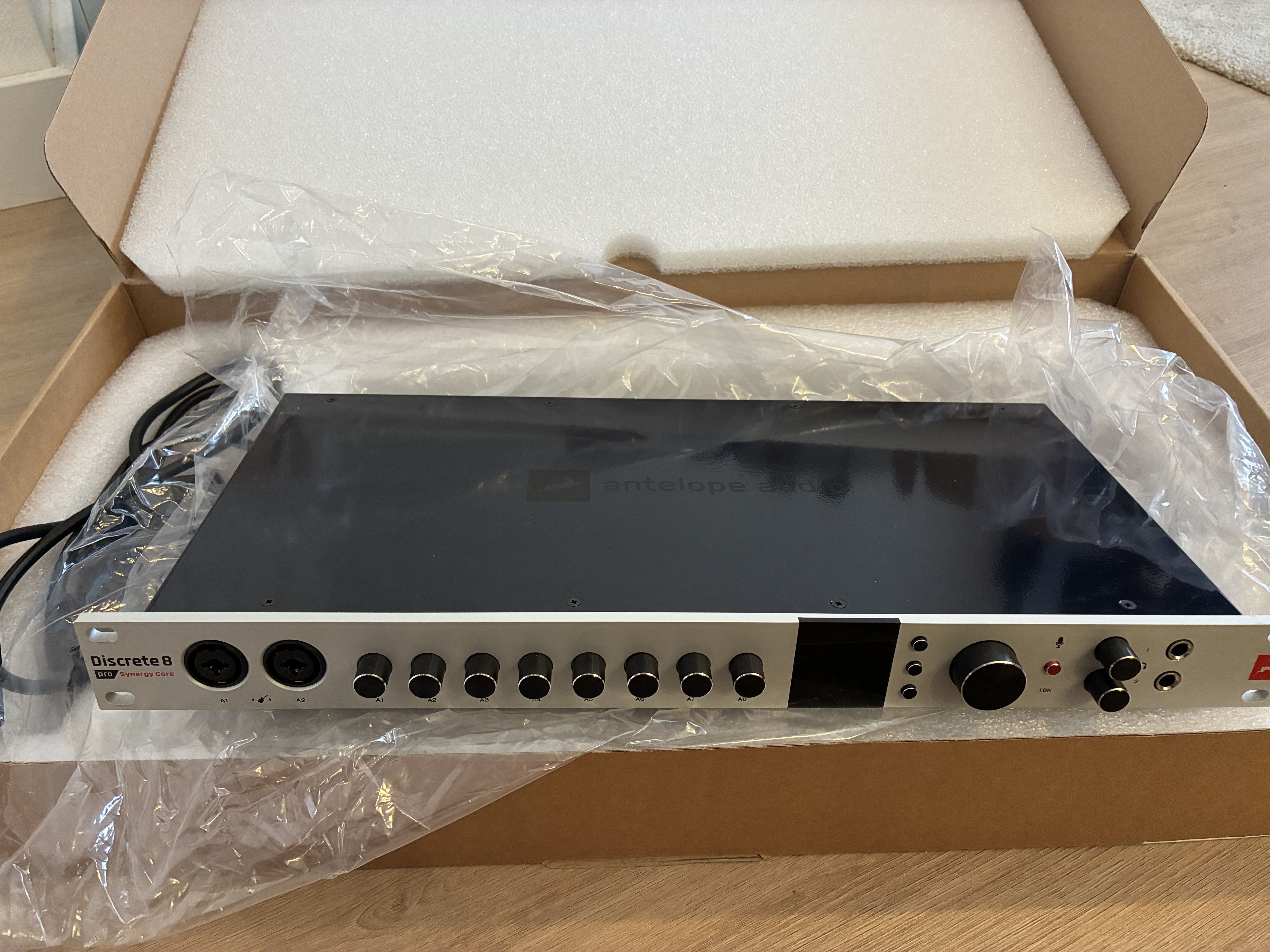 Antelope Discrete 8 Pro Synergy Core