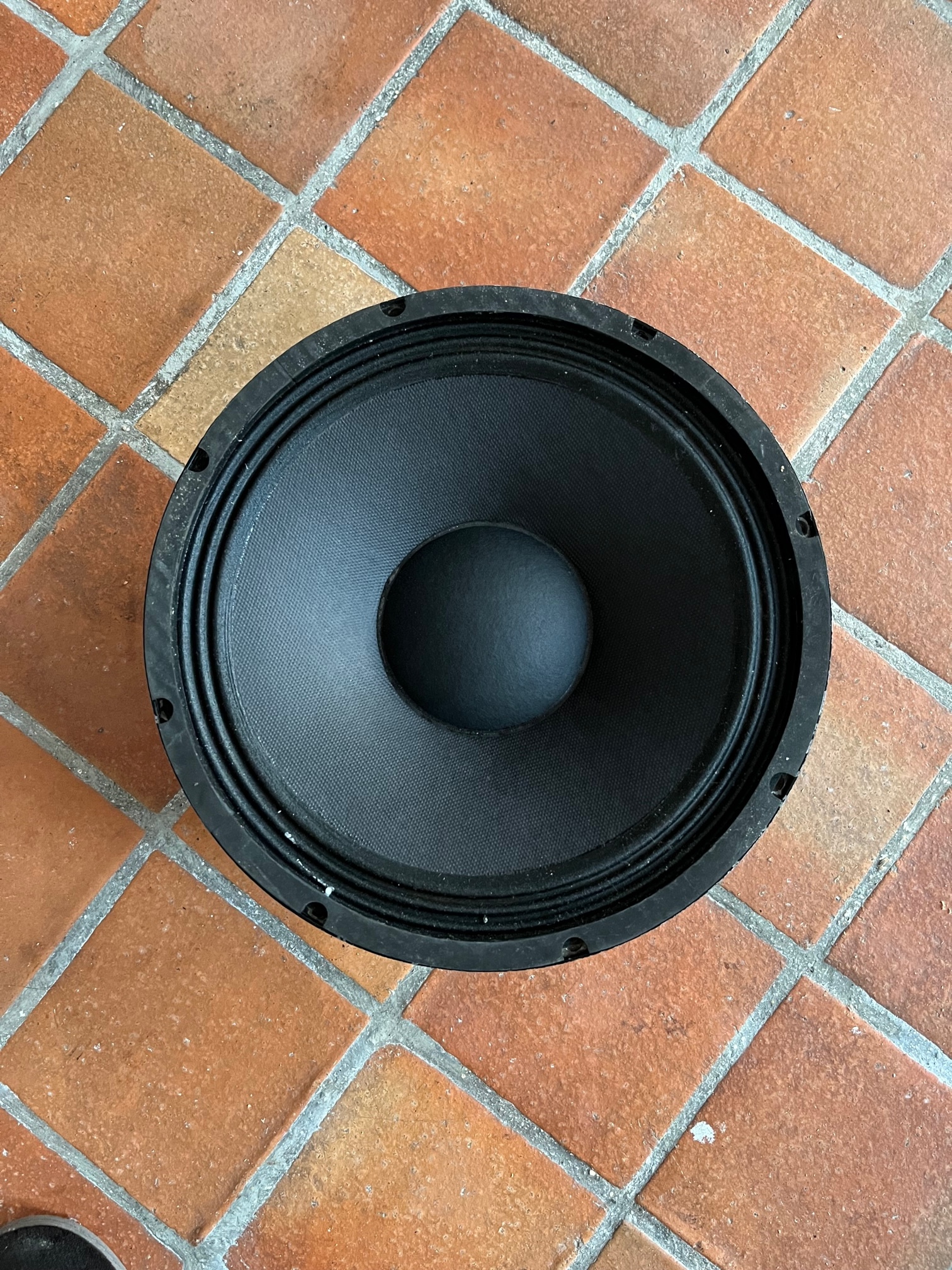 VENDS HAUT-PARLEUR ELECTRO-VOICE EVM12S POUR COMBO GUITARE, re-membrané à neuf suite accident du combo et jamais ré-utilisé
