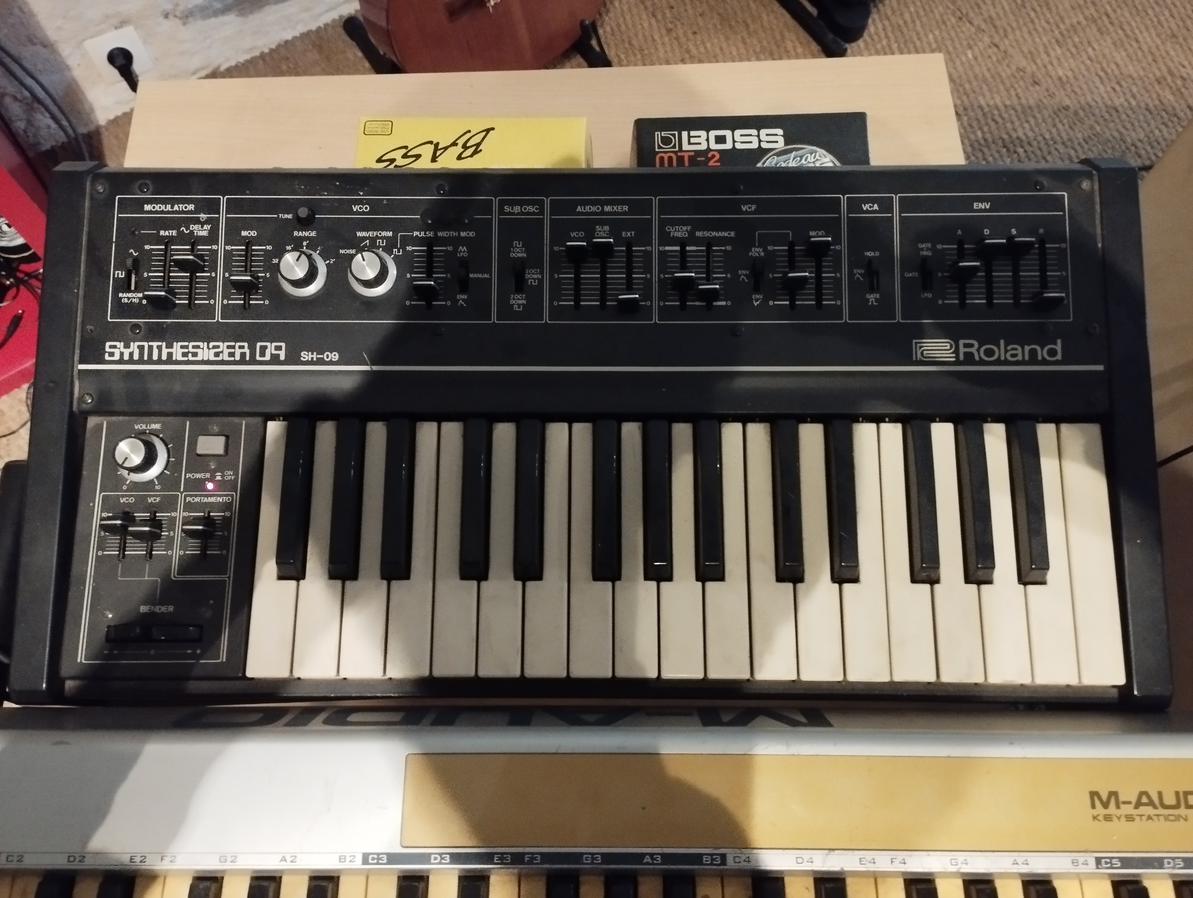 Vends synthé analo vintage Roland SH09