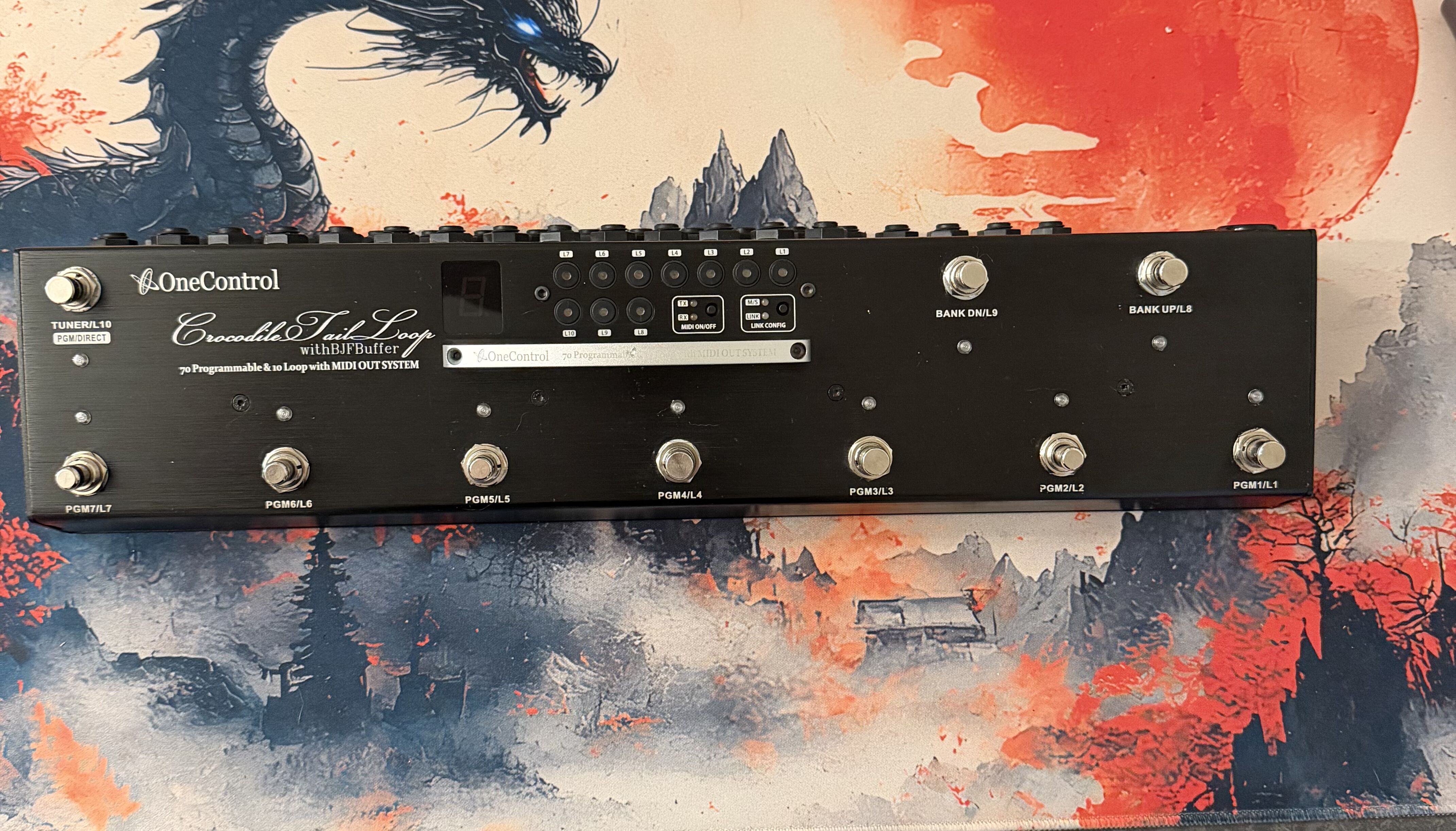 One Control Crocodile Tail Loop OC10 + CrocEye MIDI Programmer