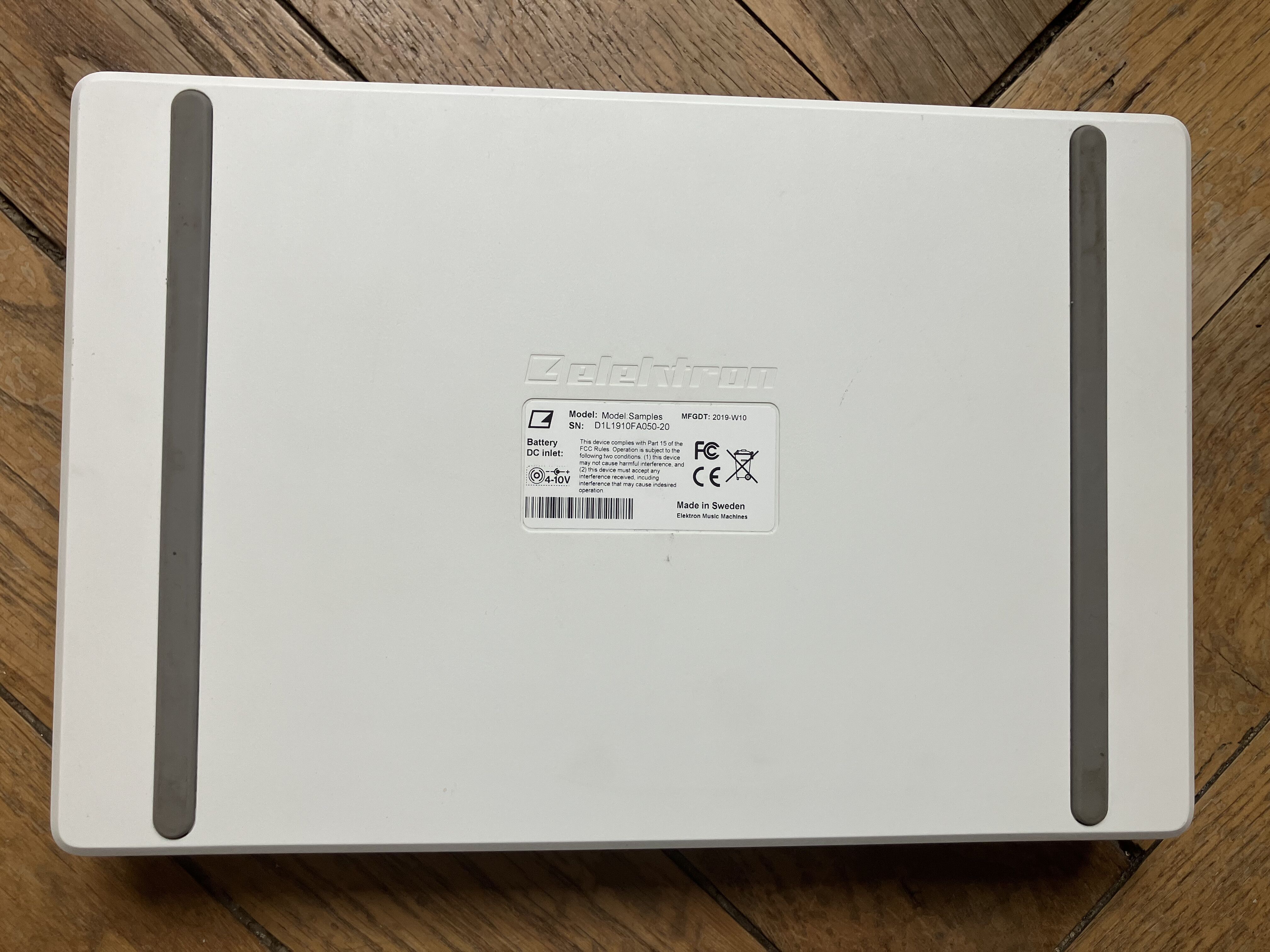 Elektron Model:Samples (67103)