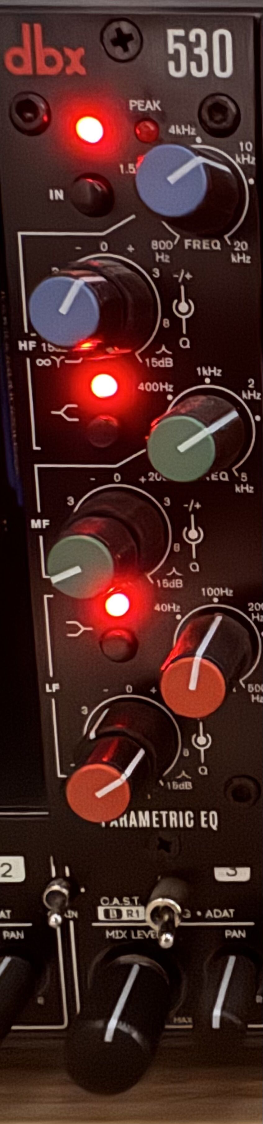 Vends mon EQ DBX 530