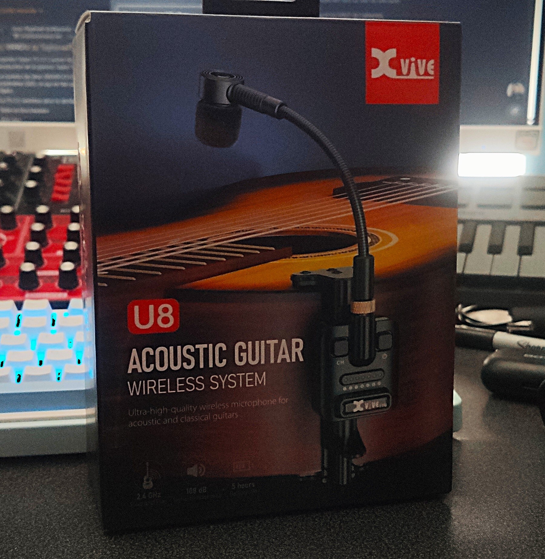 Vends Xvive U8 Acoustic Guitar Wireless System virtuellement neuf...