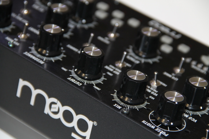 Vends MOOG Mother 32