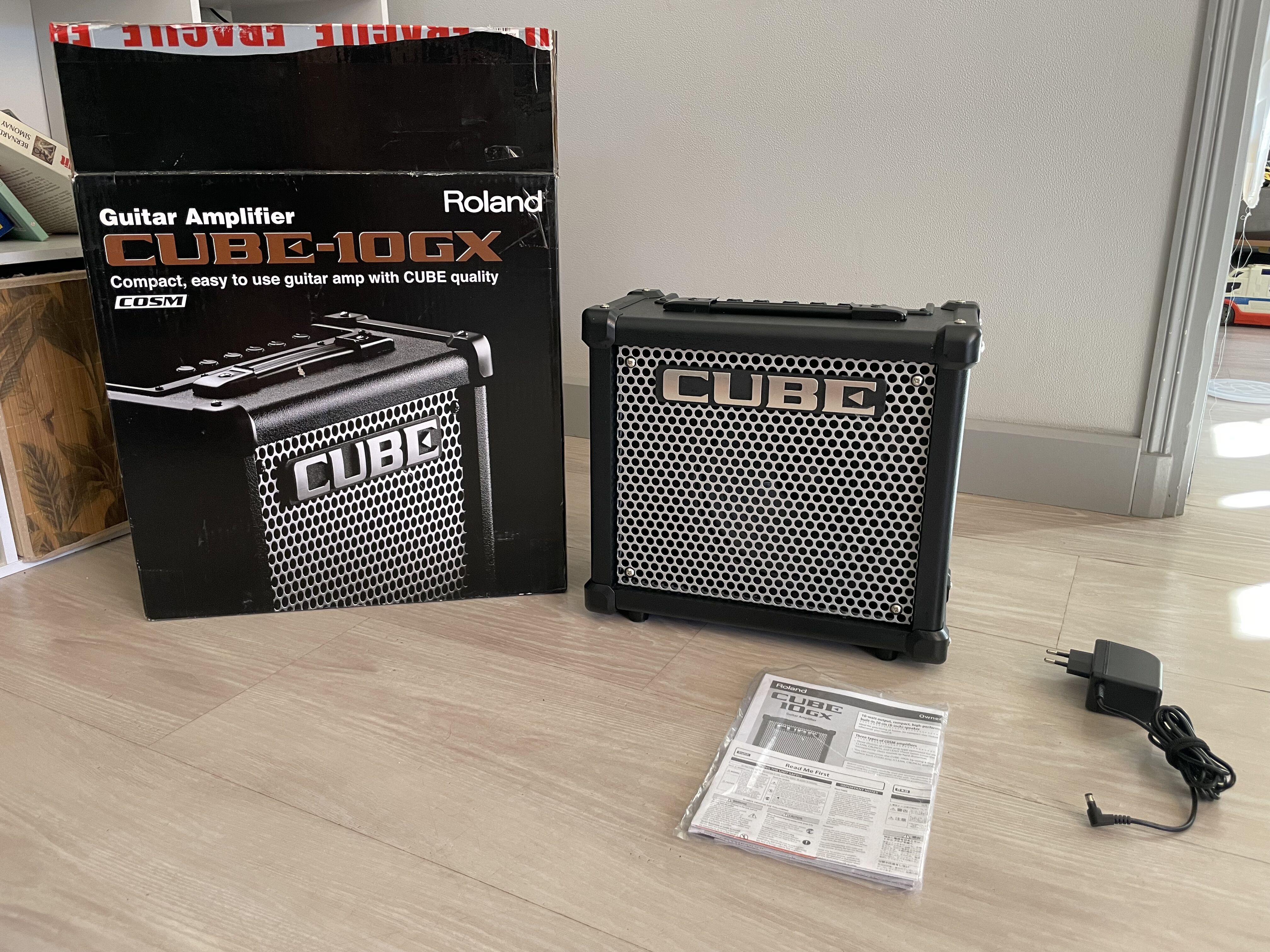 Vends ampli guitare Roland Cube 10GX