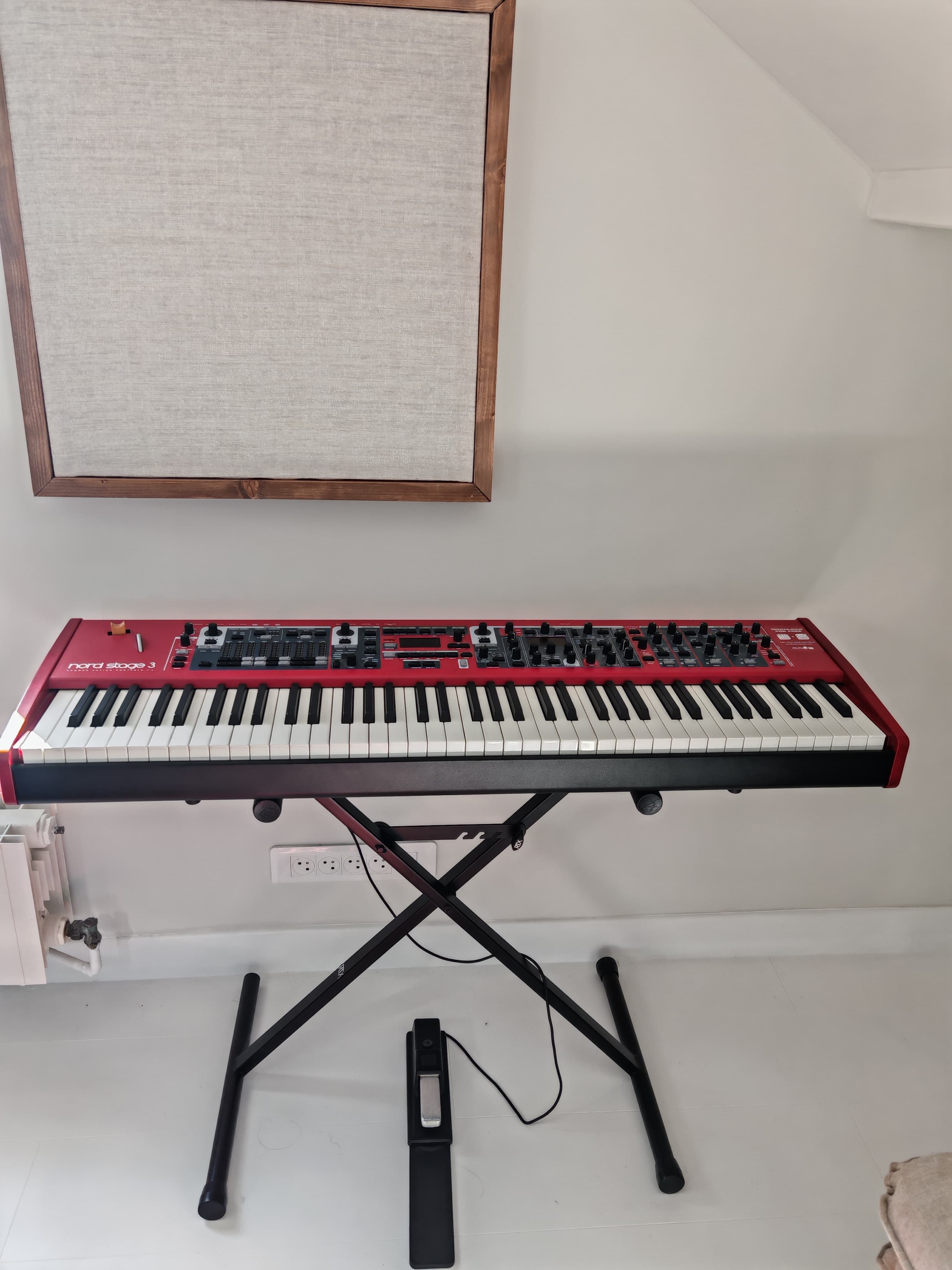 Nord Stage 3 utilisé 3 fois.