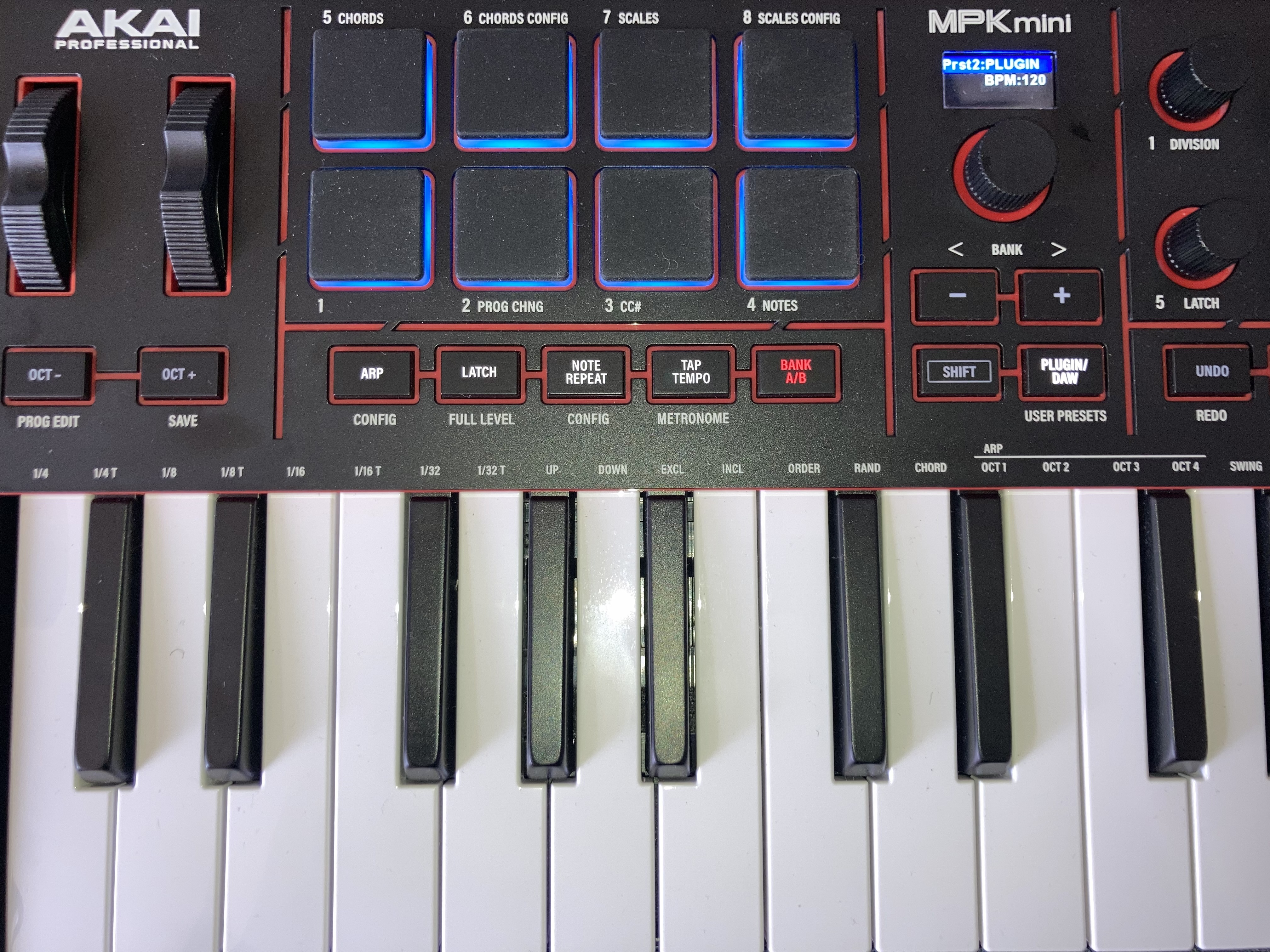 Vends Clavier maître MIDI Akai Professional MPK Mini IV Black