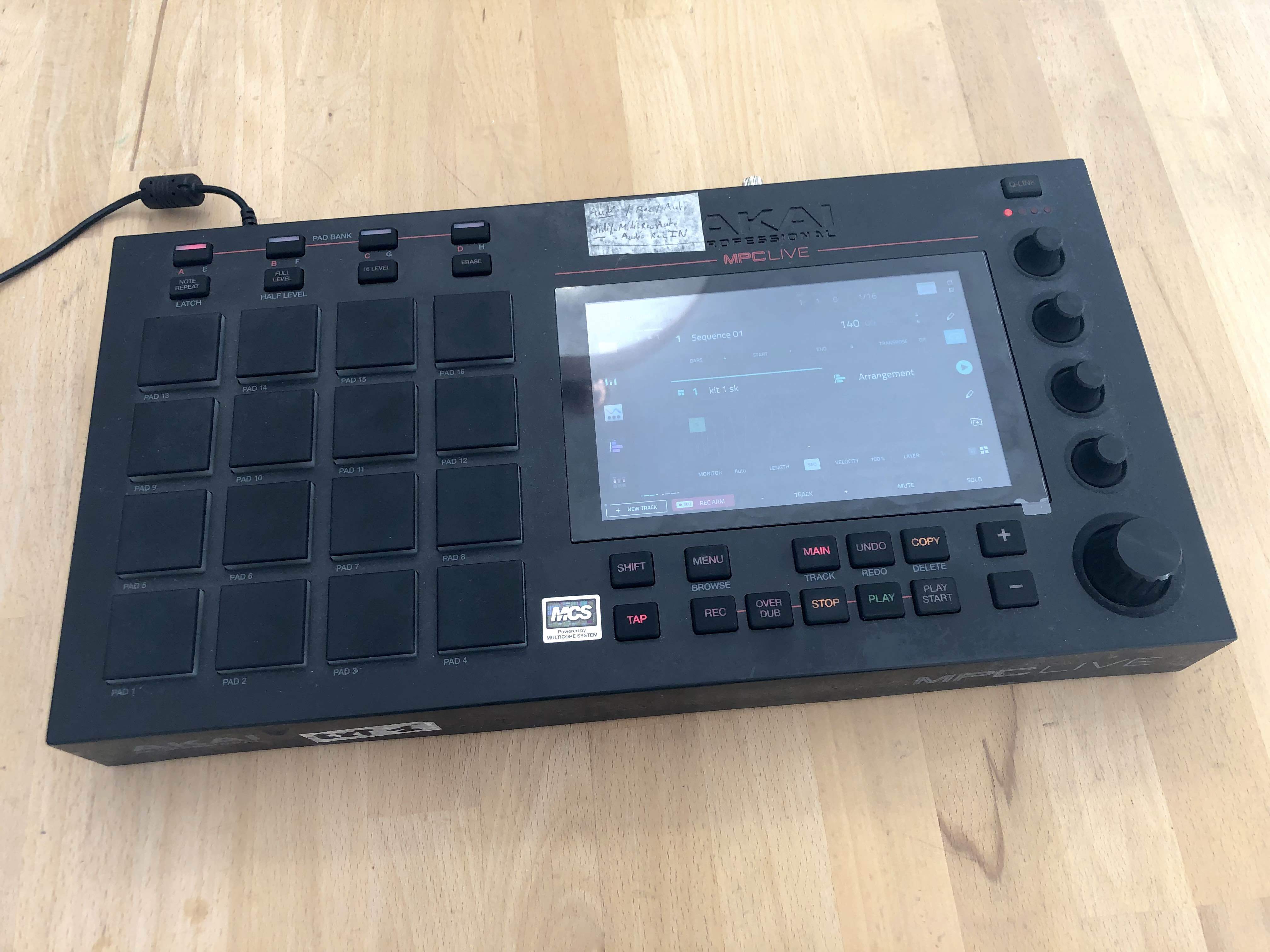 Akai Professional MPC Live (48663)