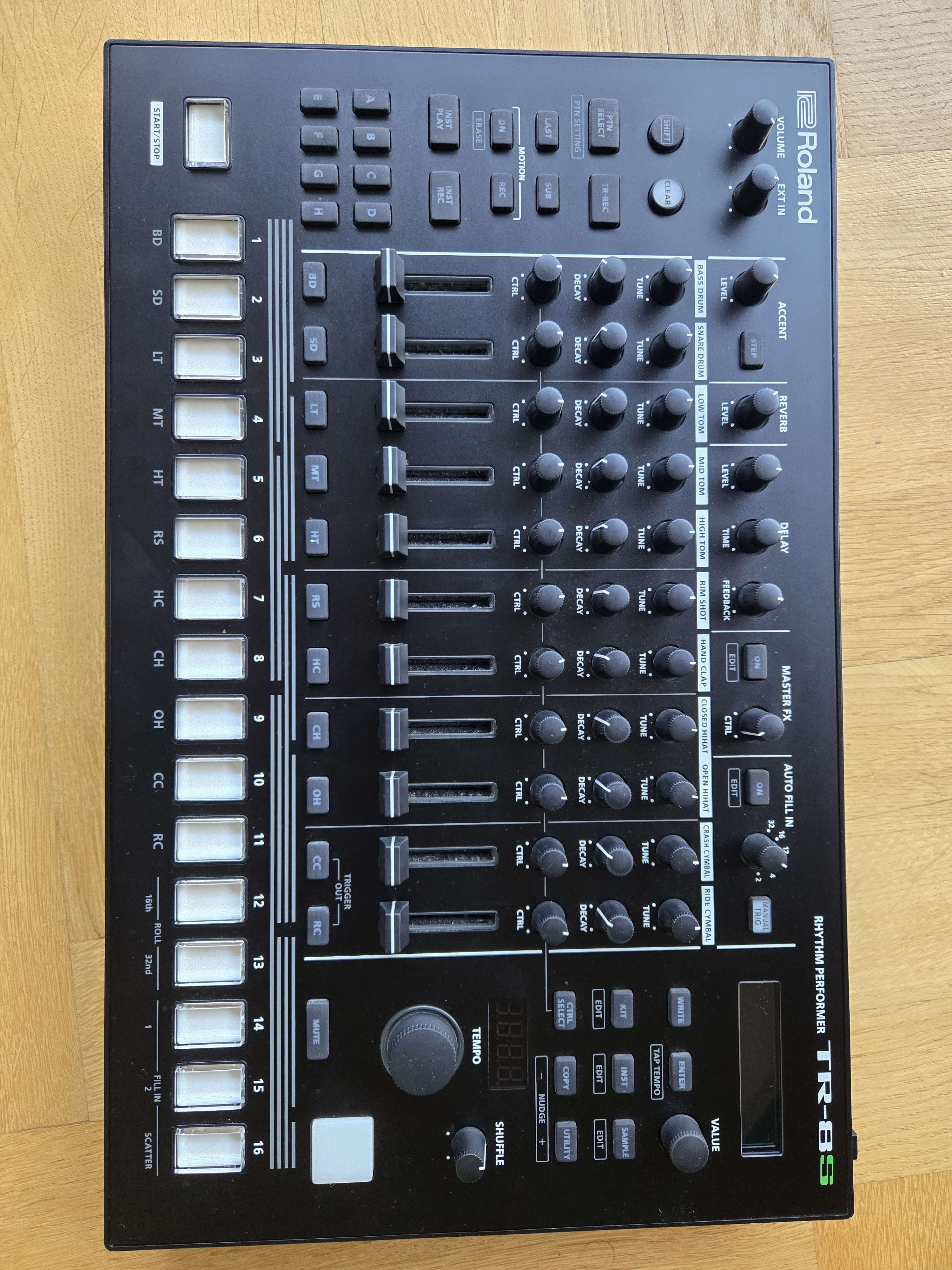 Vends TR-8S en parfait état