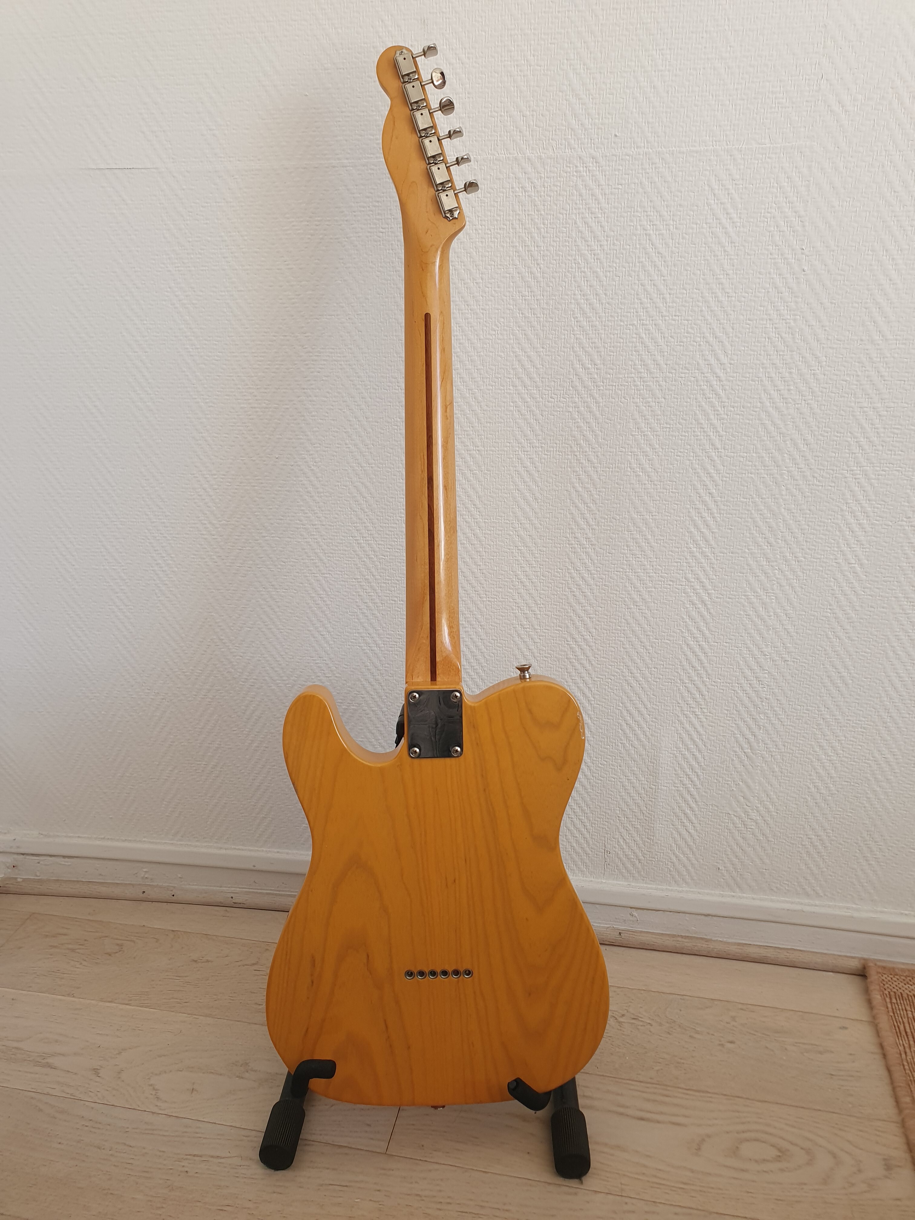 Fender Vintage Hot Rod '52 Telecaster (67701)