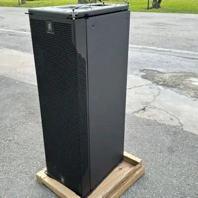 JBL VTX  A12  Excellent Condition  24 pc A12 with dolly, cover. 4pc AF frame