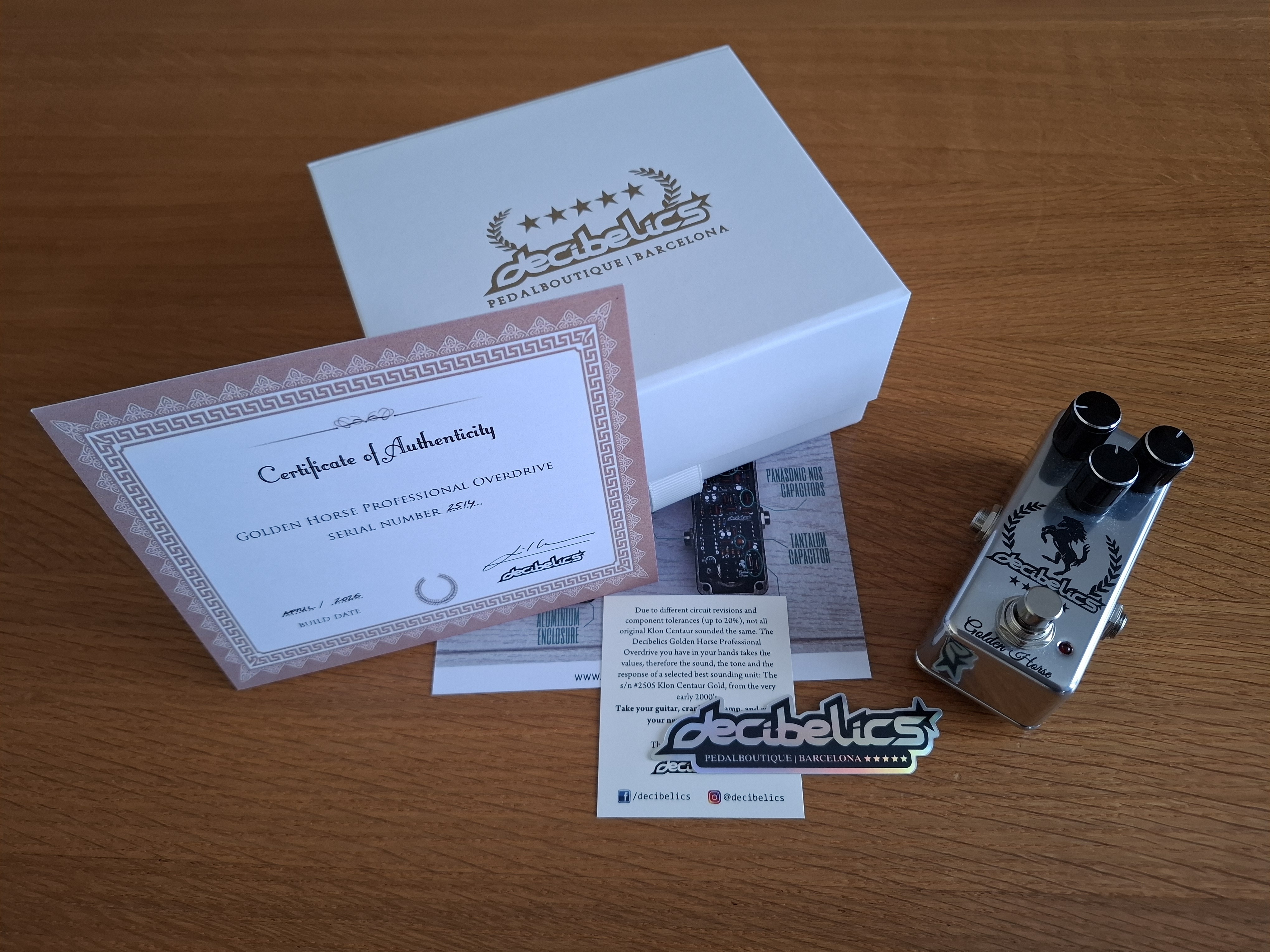 Vends DECIBELICS GOLDEN HORSE PROFESSIONNAL OVERDRIVE