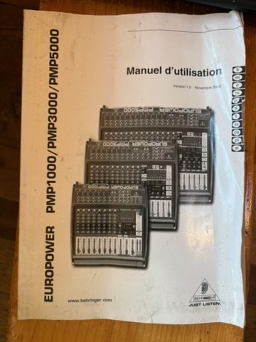 Table de mixage Behringer Europower PMP1000