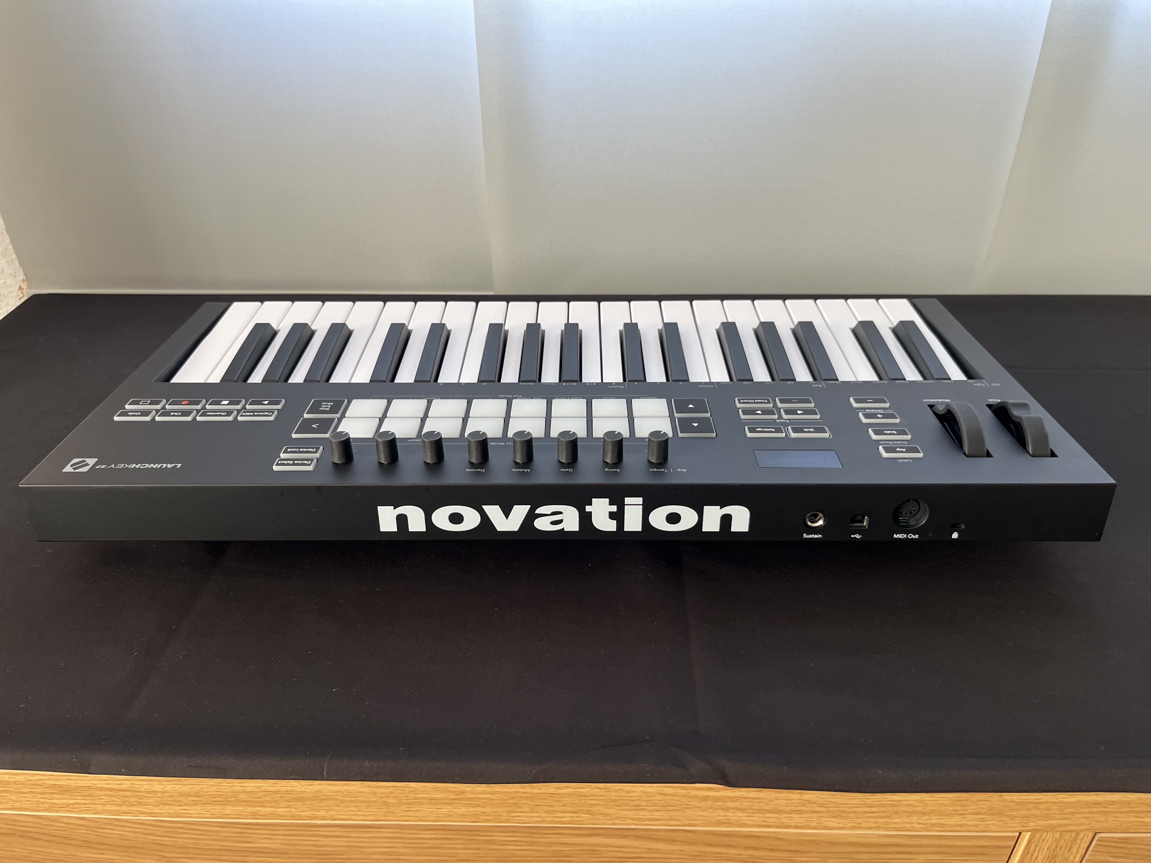 Novation Launchkey 37 MK3 (23757)