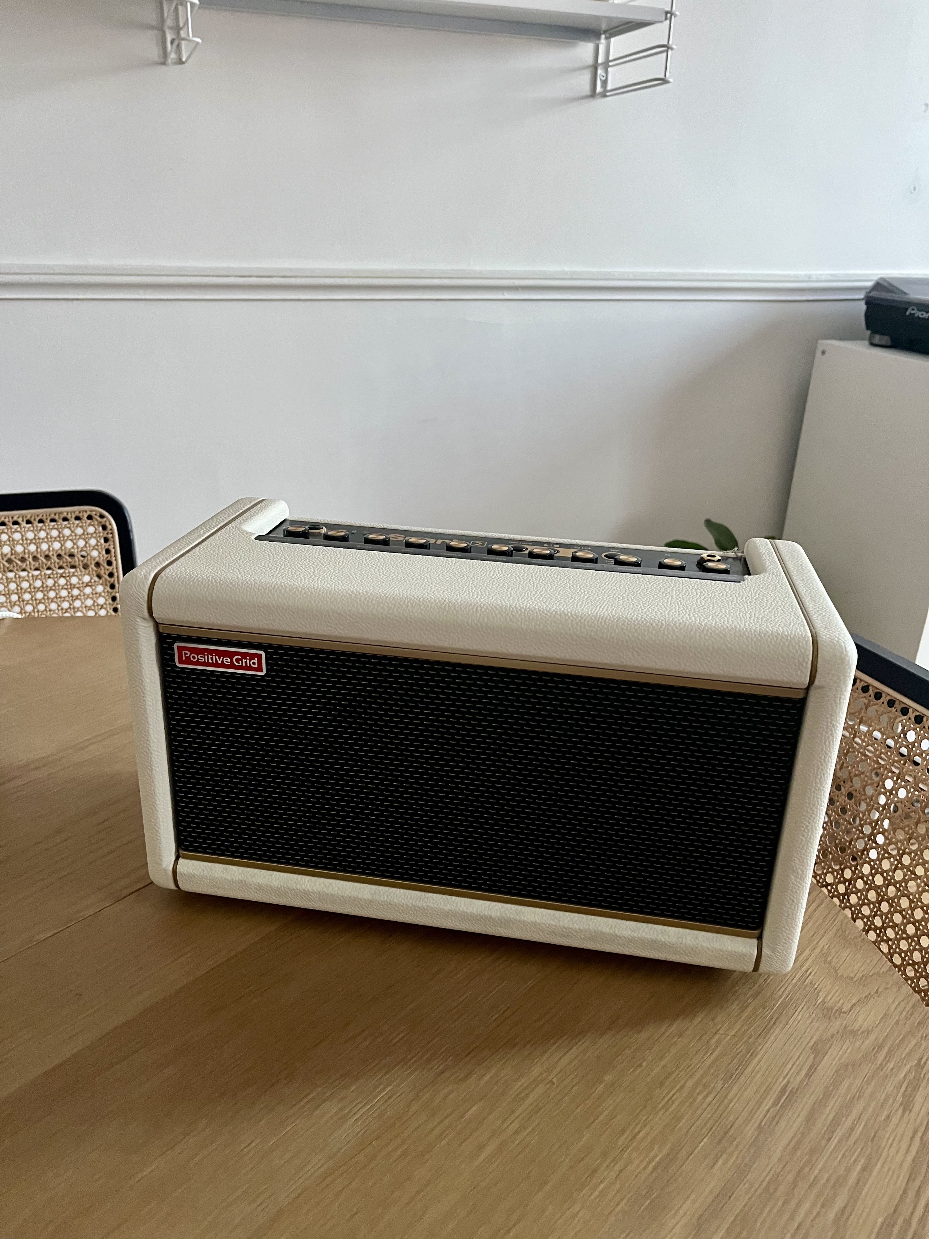 Positive Grid Spark 2 blanc sous garantie 