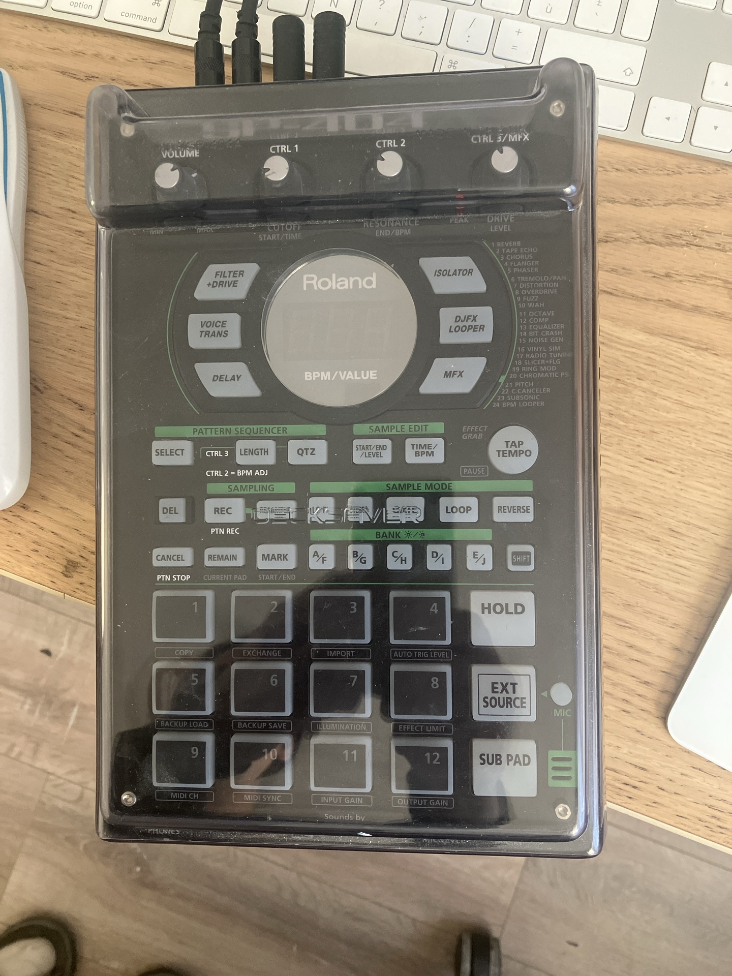SP404A avec Cover + Carte SD Lexar 4Go