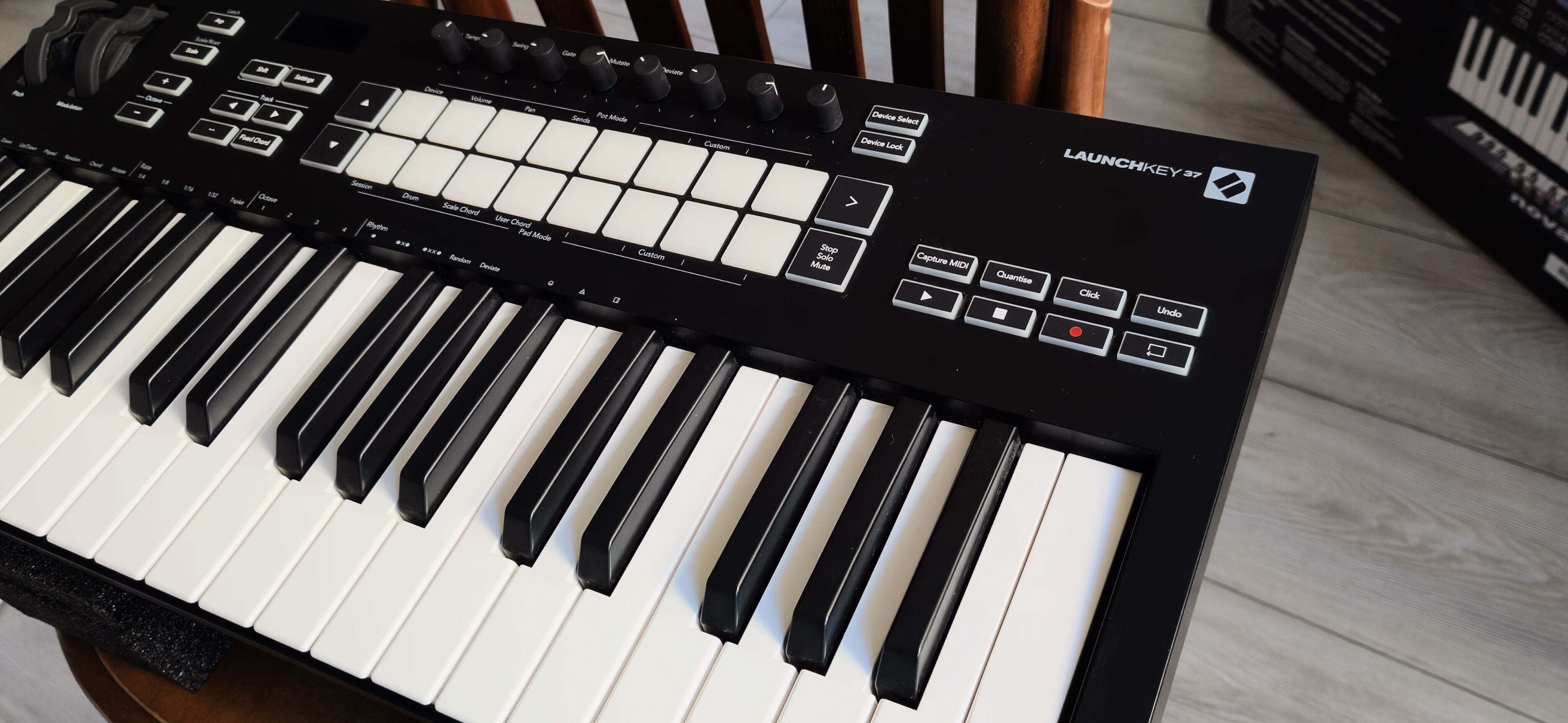 Novation Launchkey 37 MK3 (76965)