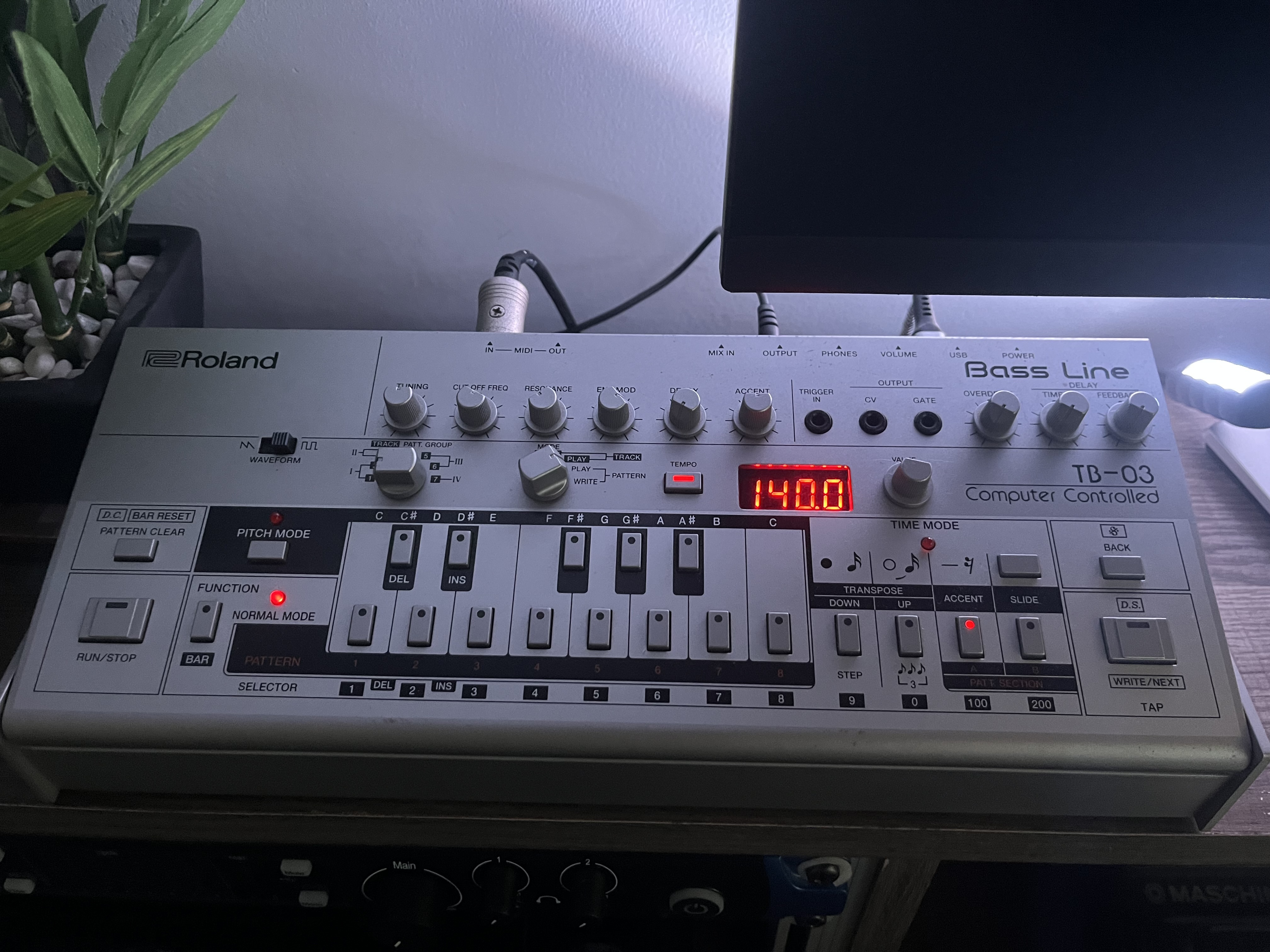 Roland TB-03 (64931)