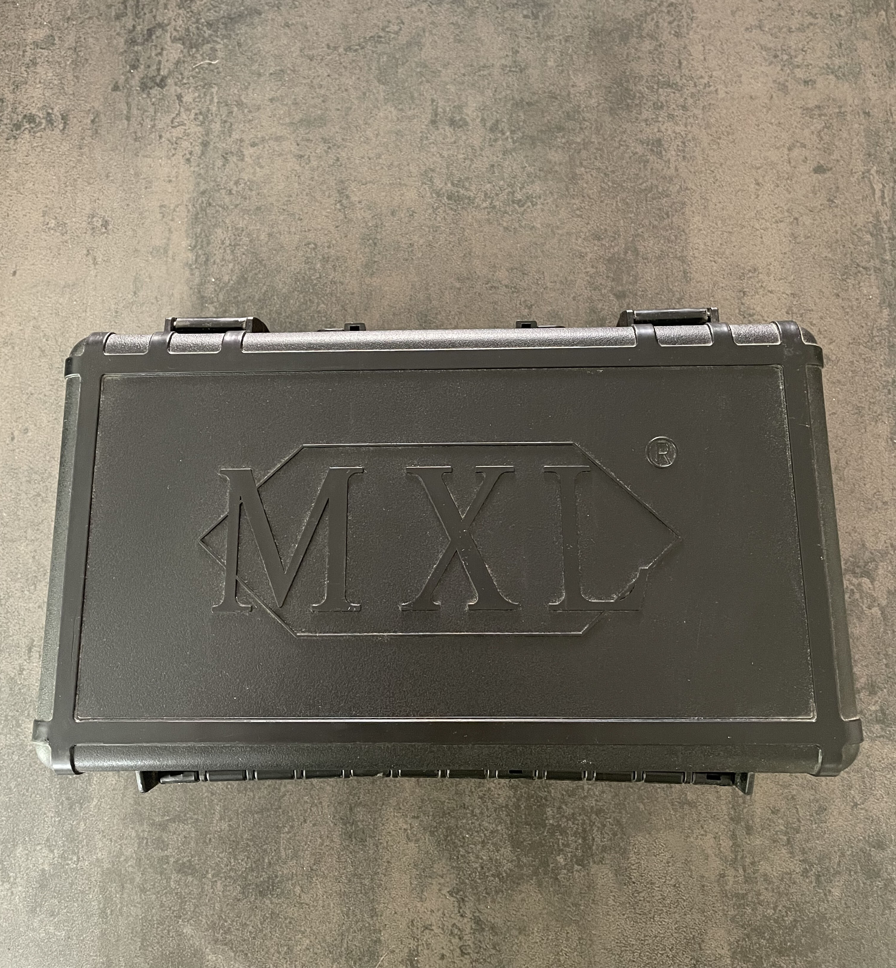 MXL 770-coffret-fermé