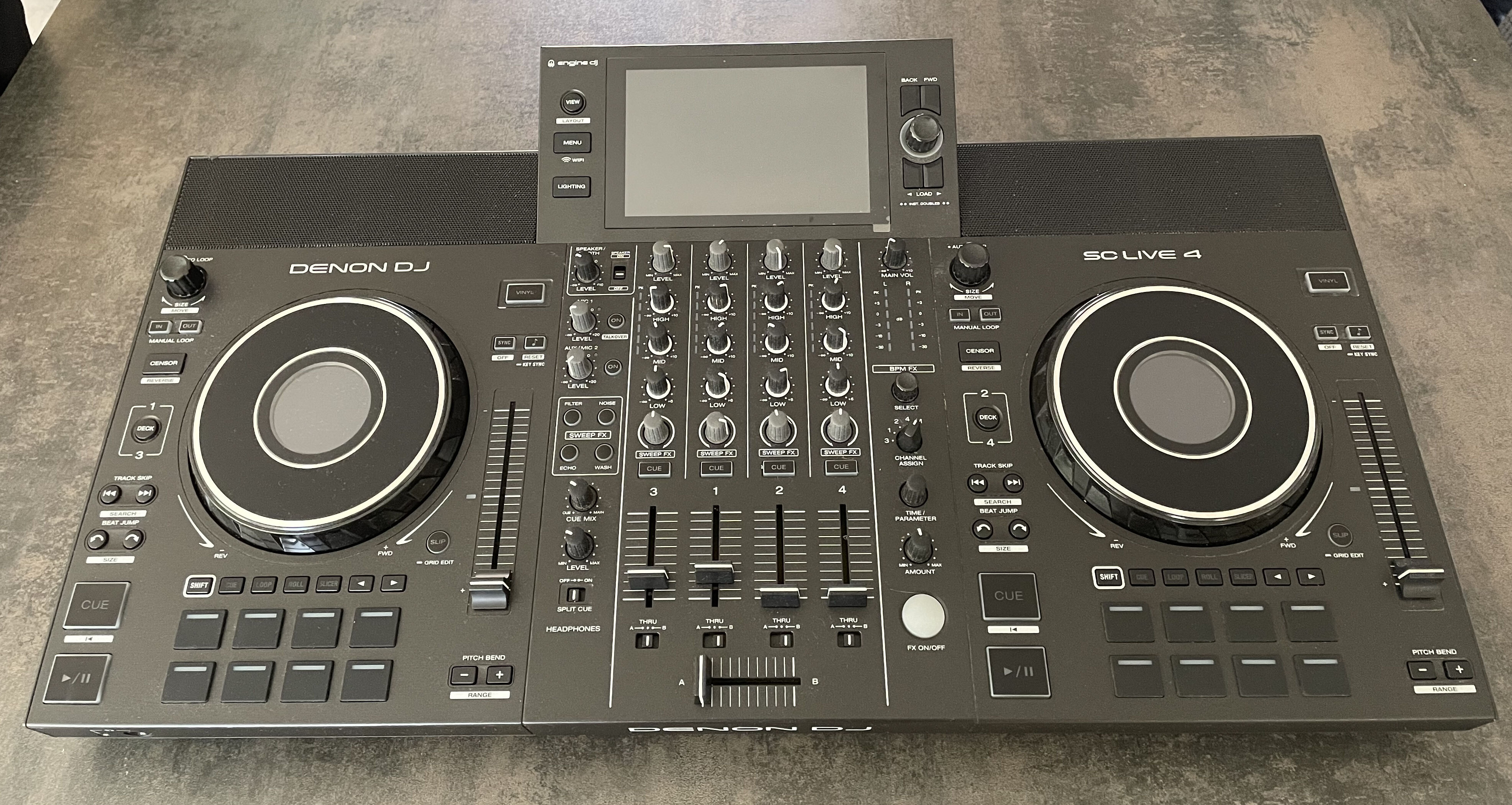 Vends DENON DJ SC Live 4