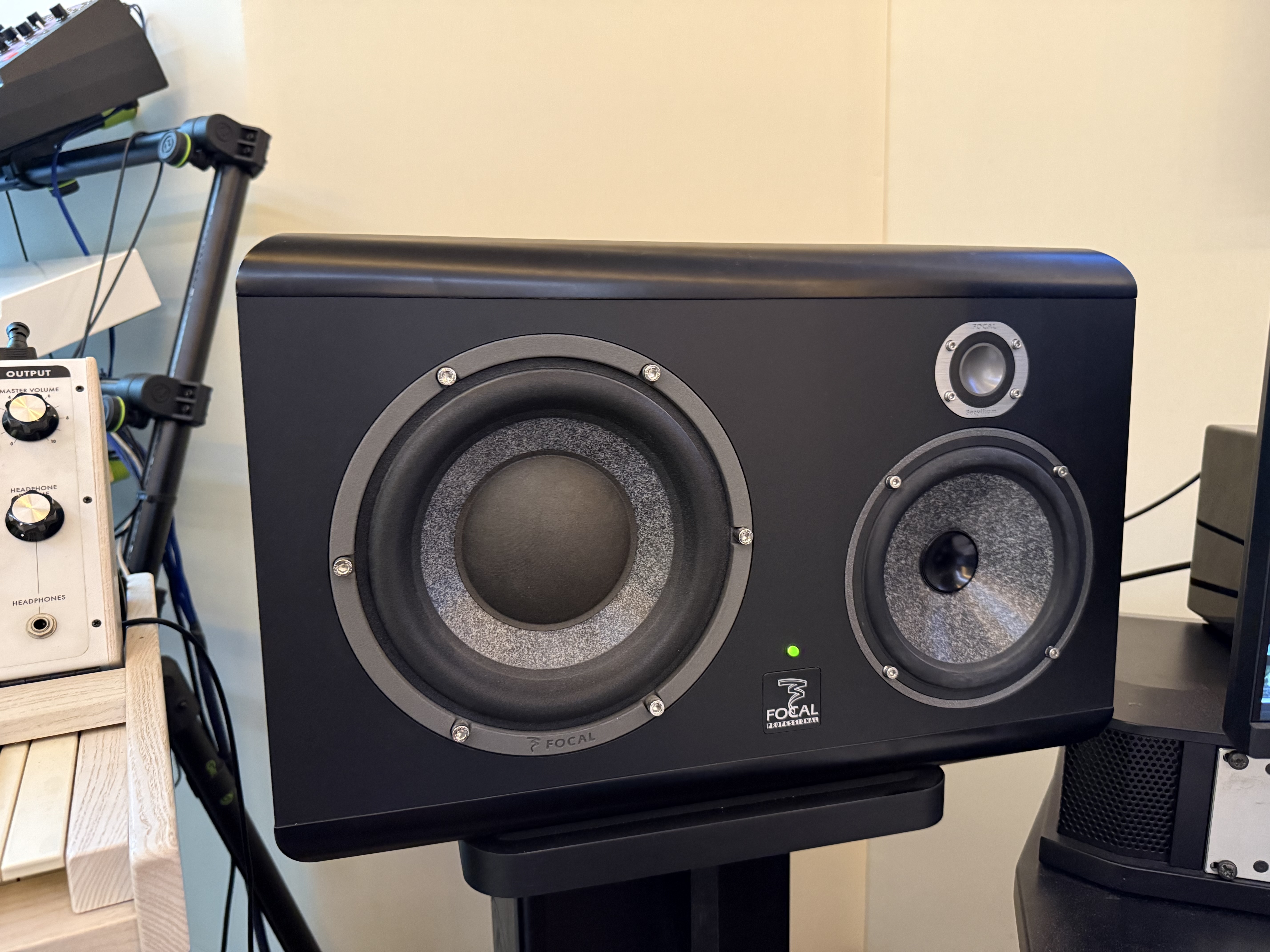 Vends paire d'enceintes de monitoring Focal SM9