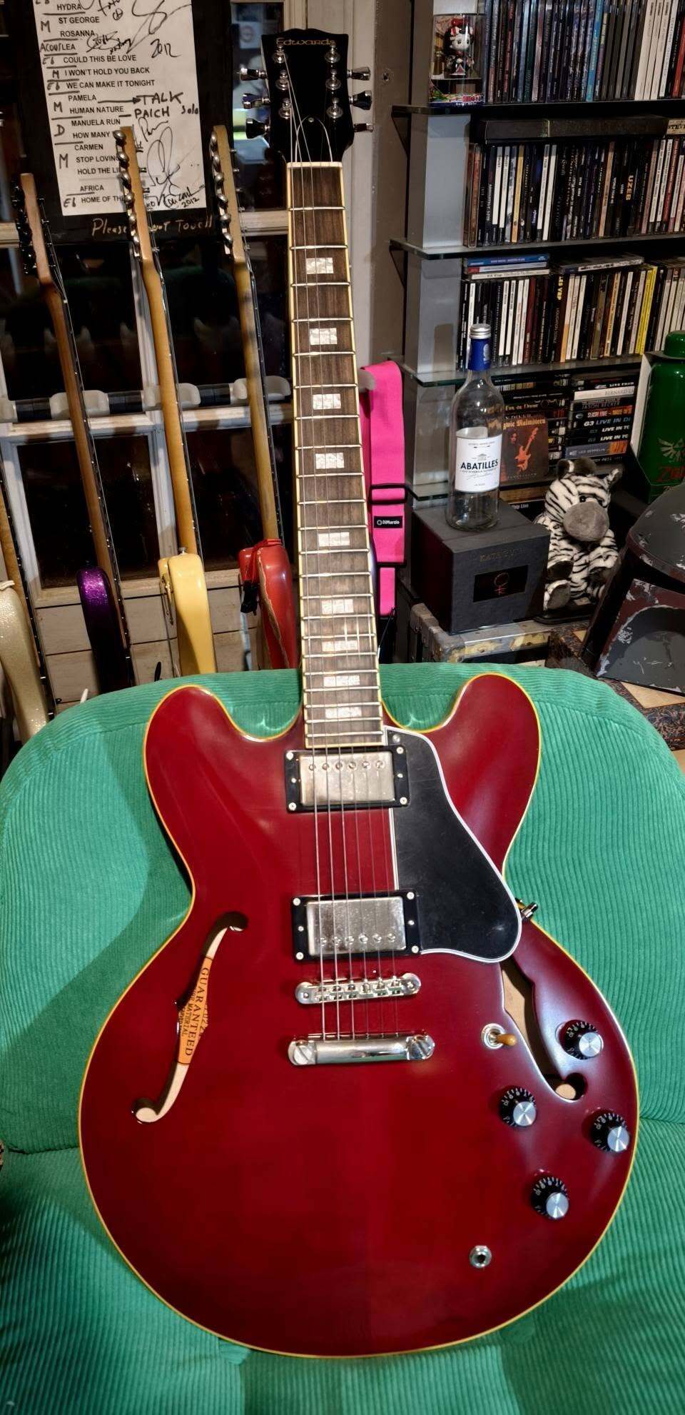 Cause santé, vends  Edwards E-SA-160LTS rouge en étui.