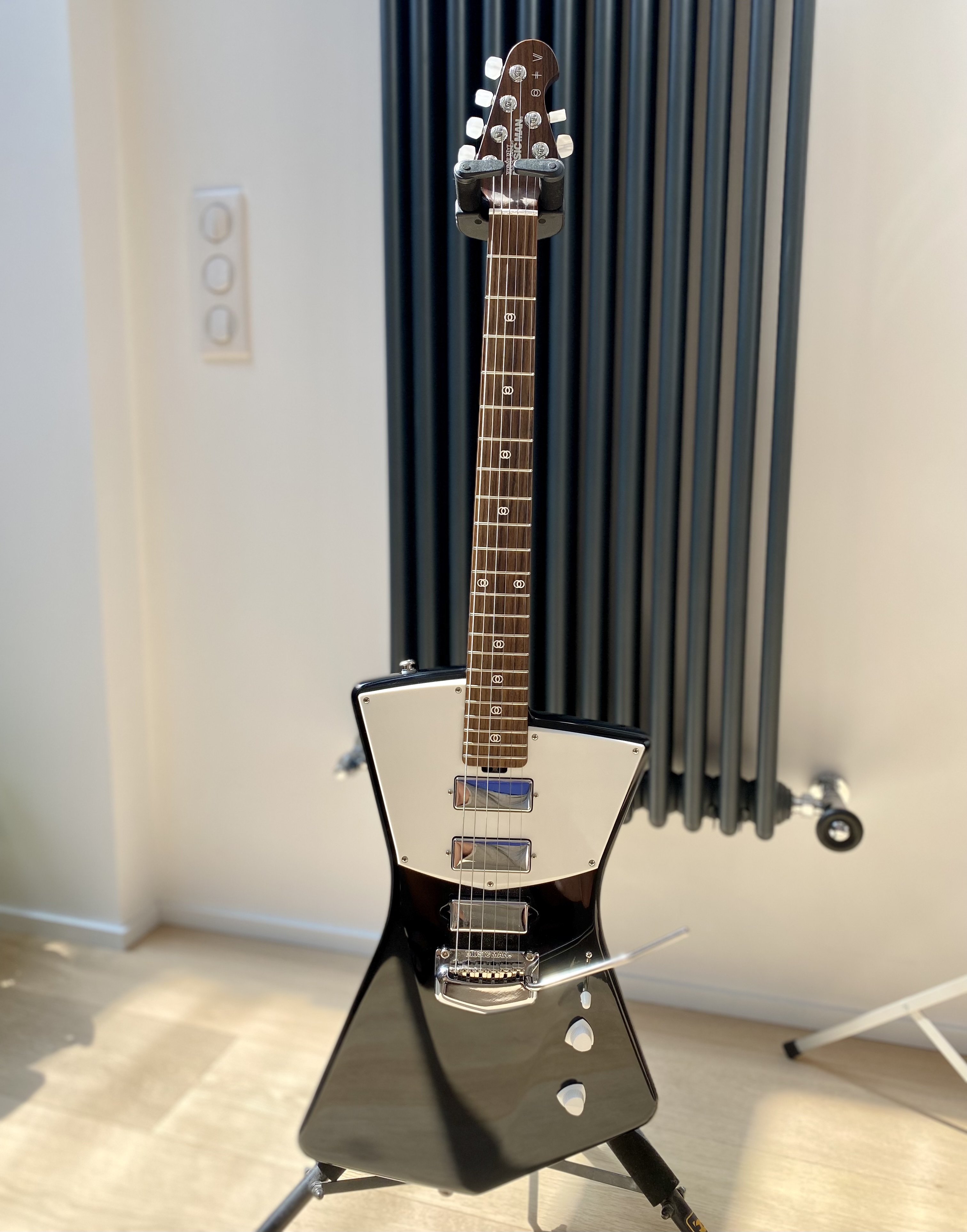 Vends Music Man St. Vincent Signature