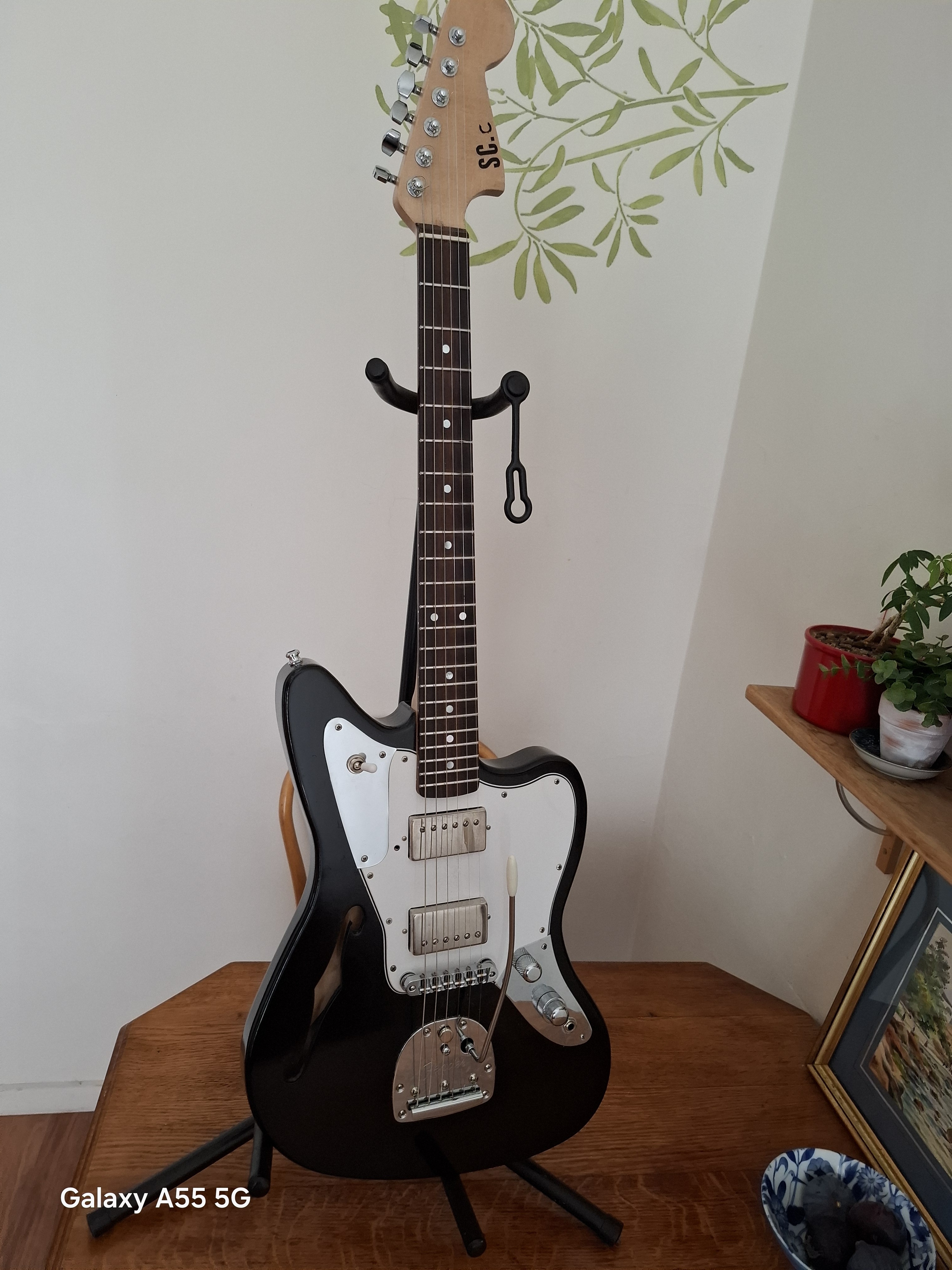 Vends Guitare Jaguar Musikraft