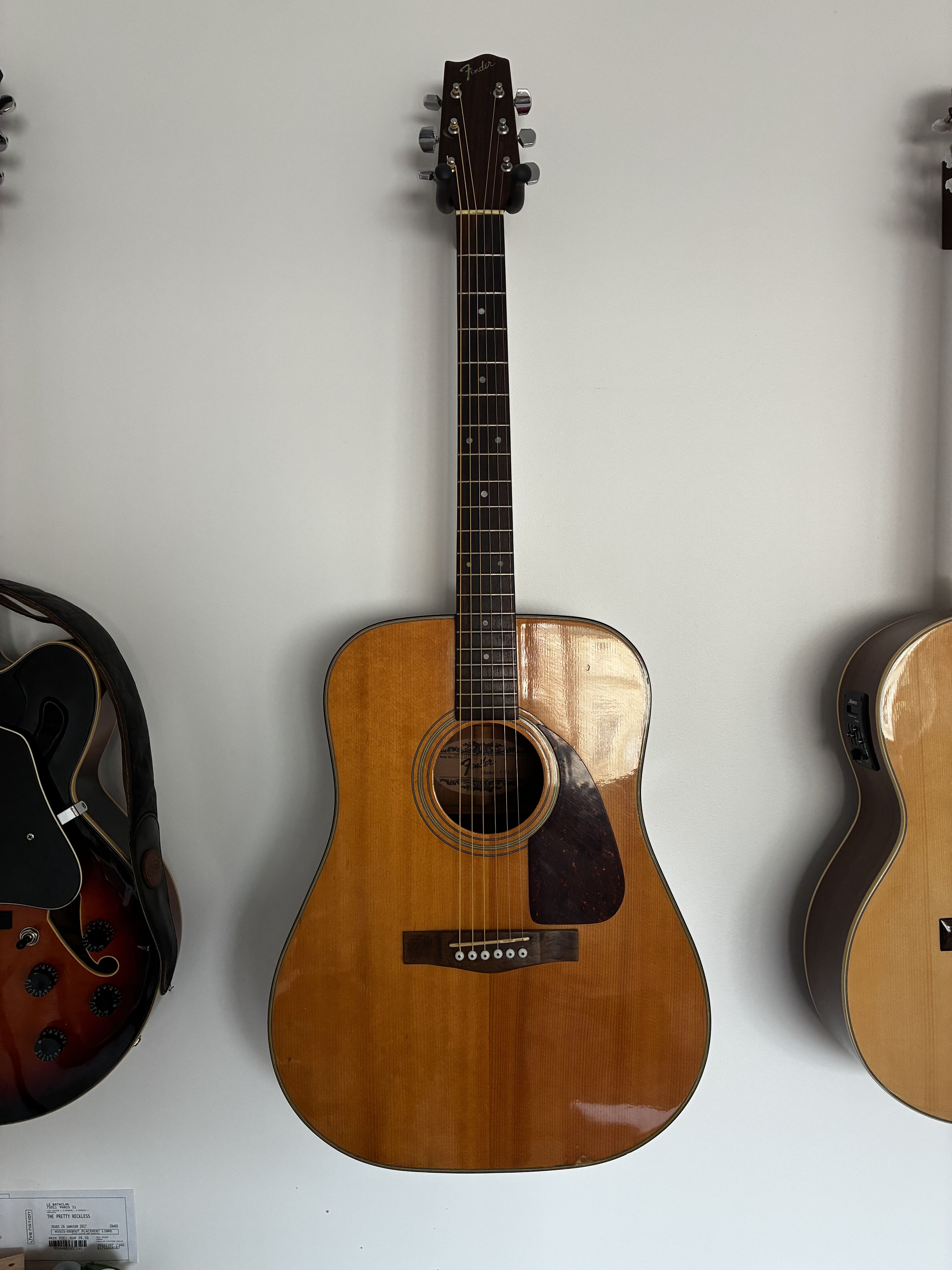 Fender folk vintage anées 80. fabrication made in Korea