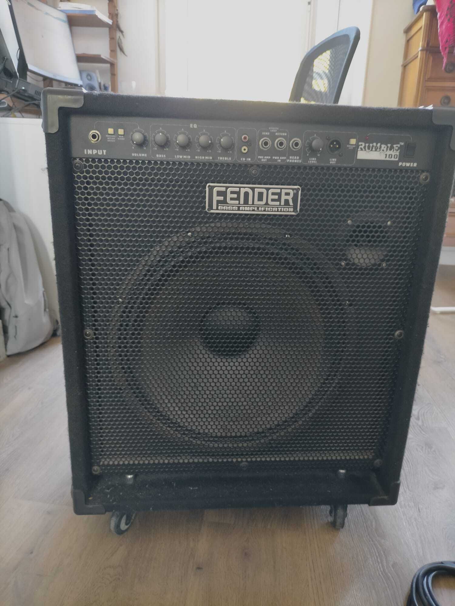 Fender Rumble 100 Combo 1x15 (5326)