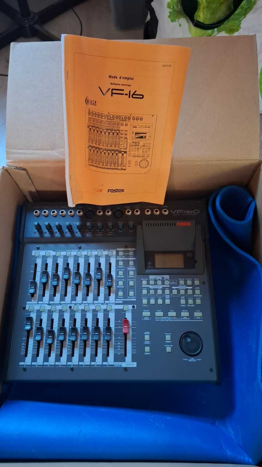 Enregistreur multipiste numérique Fostex VF160  – Très bon état