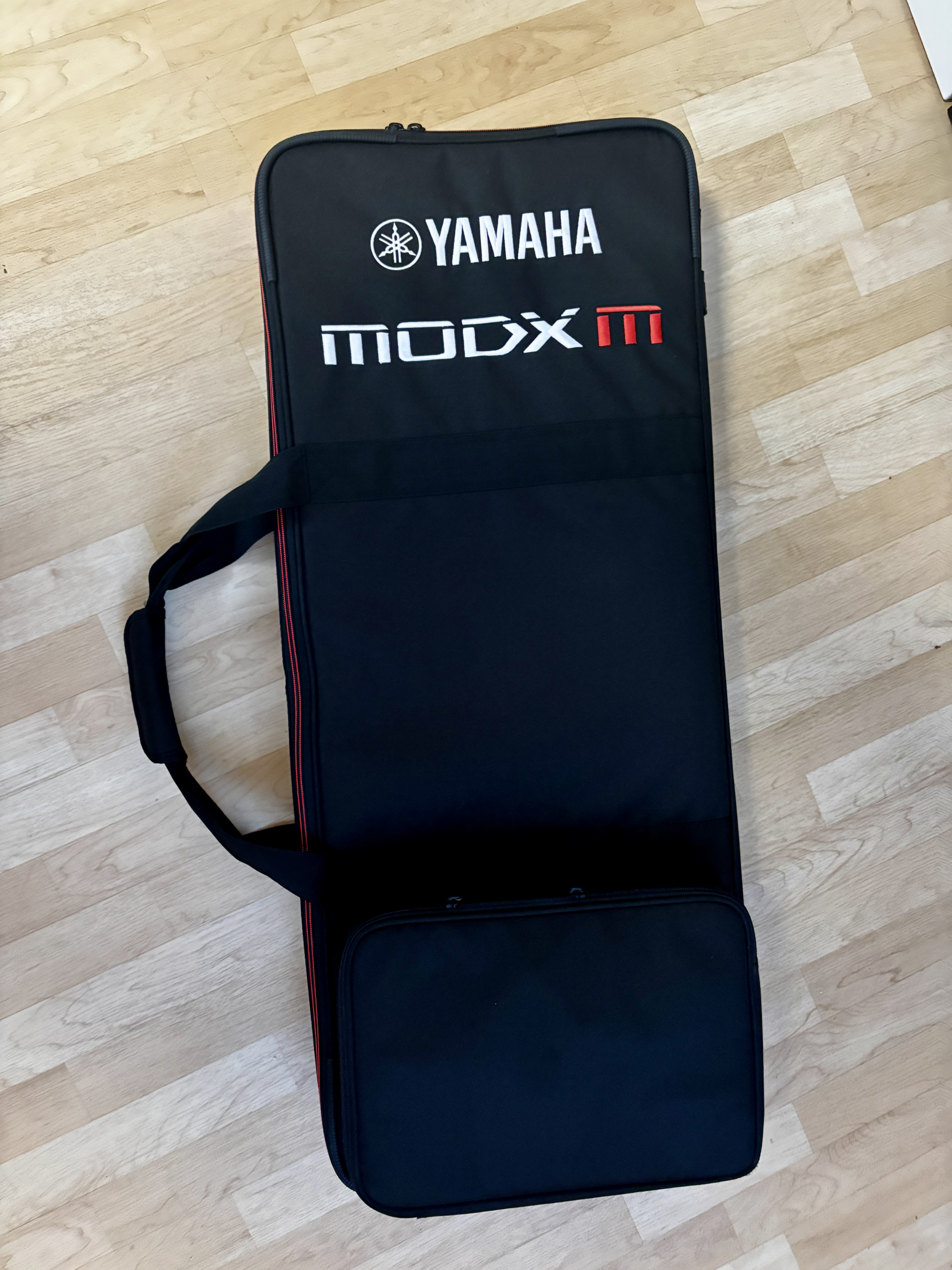 Vends softcase Yamaha MODX m6