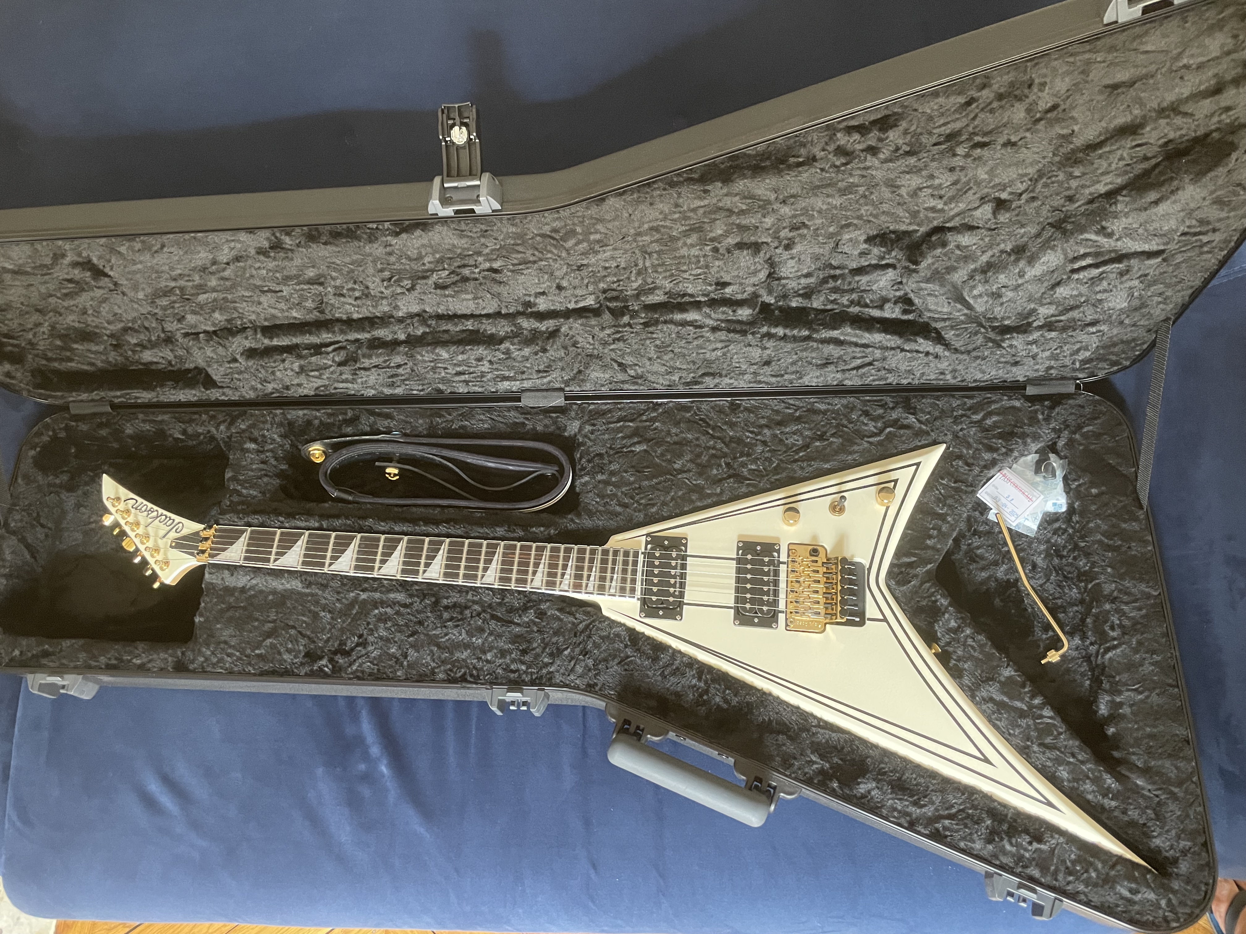Jackson RR3 Pro Rhoads Flying V + Seymour Duncan + Flight Case Jackson