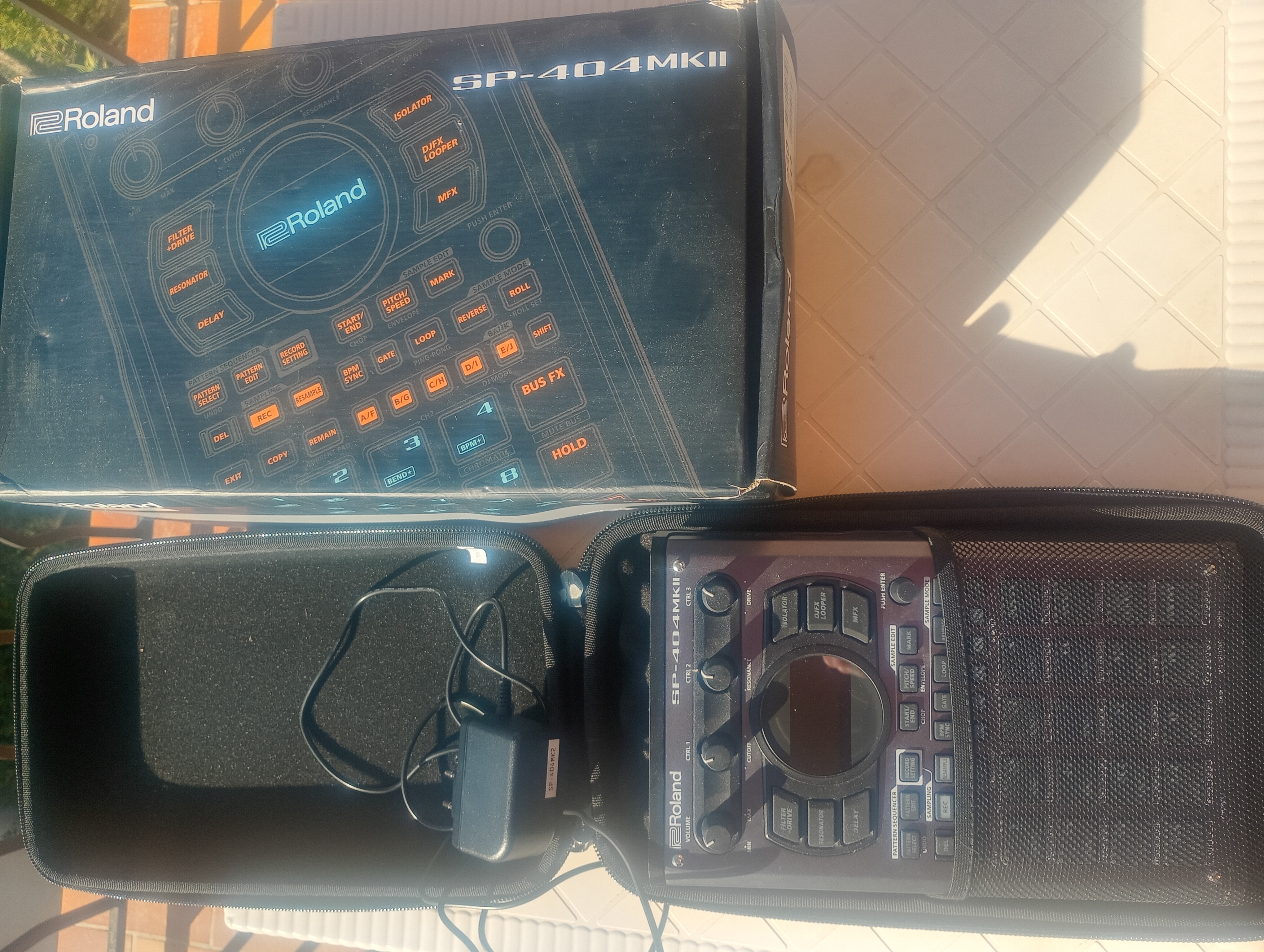 Vend roland sp 404 mk2