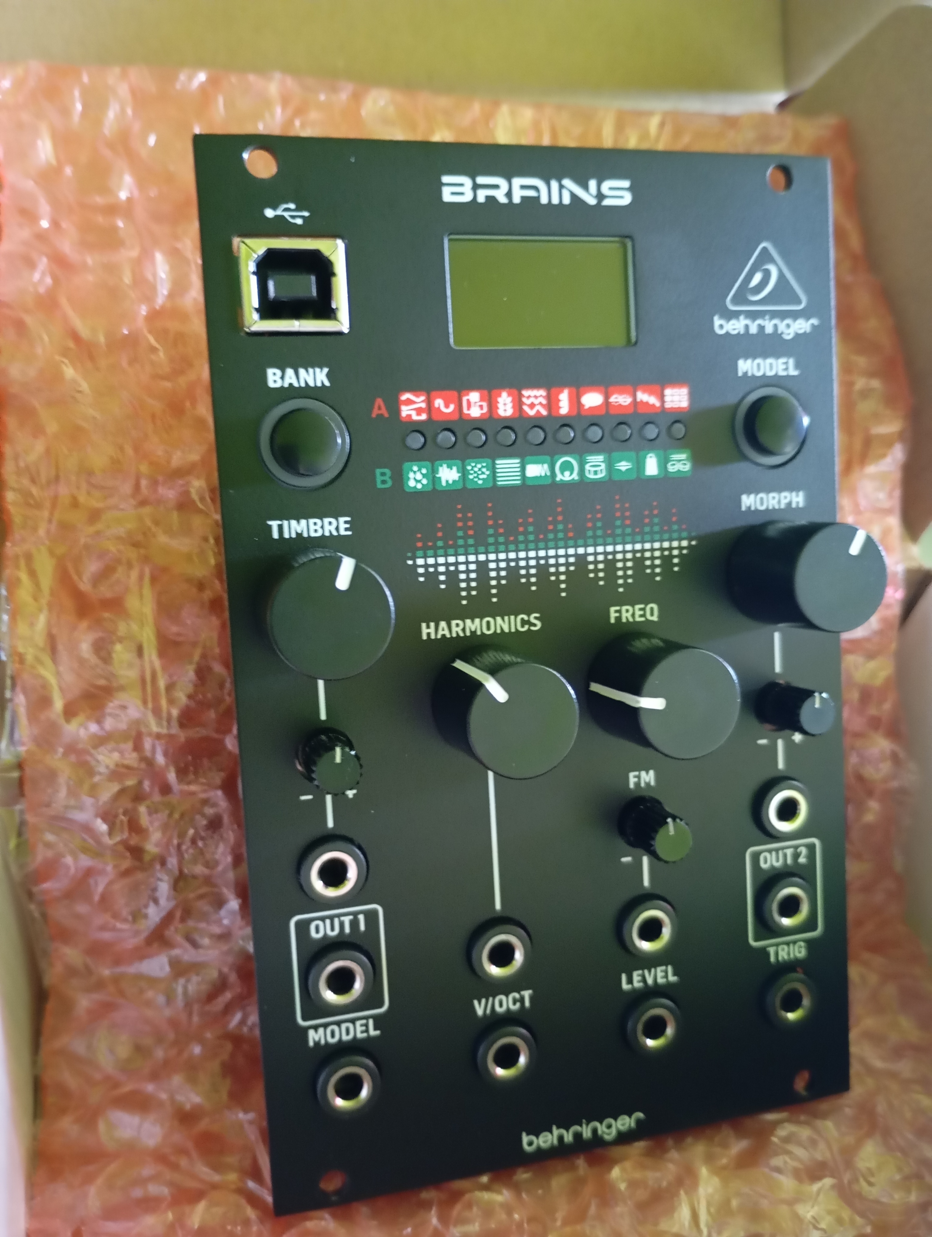 Behringer Brains (18292)