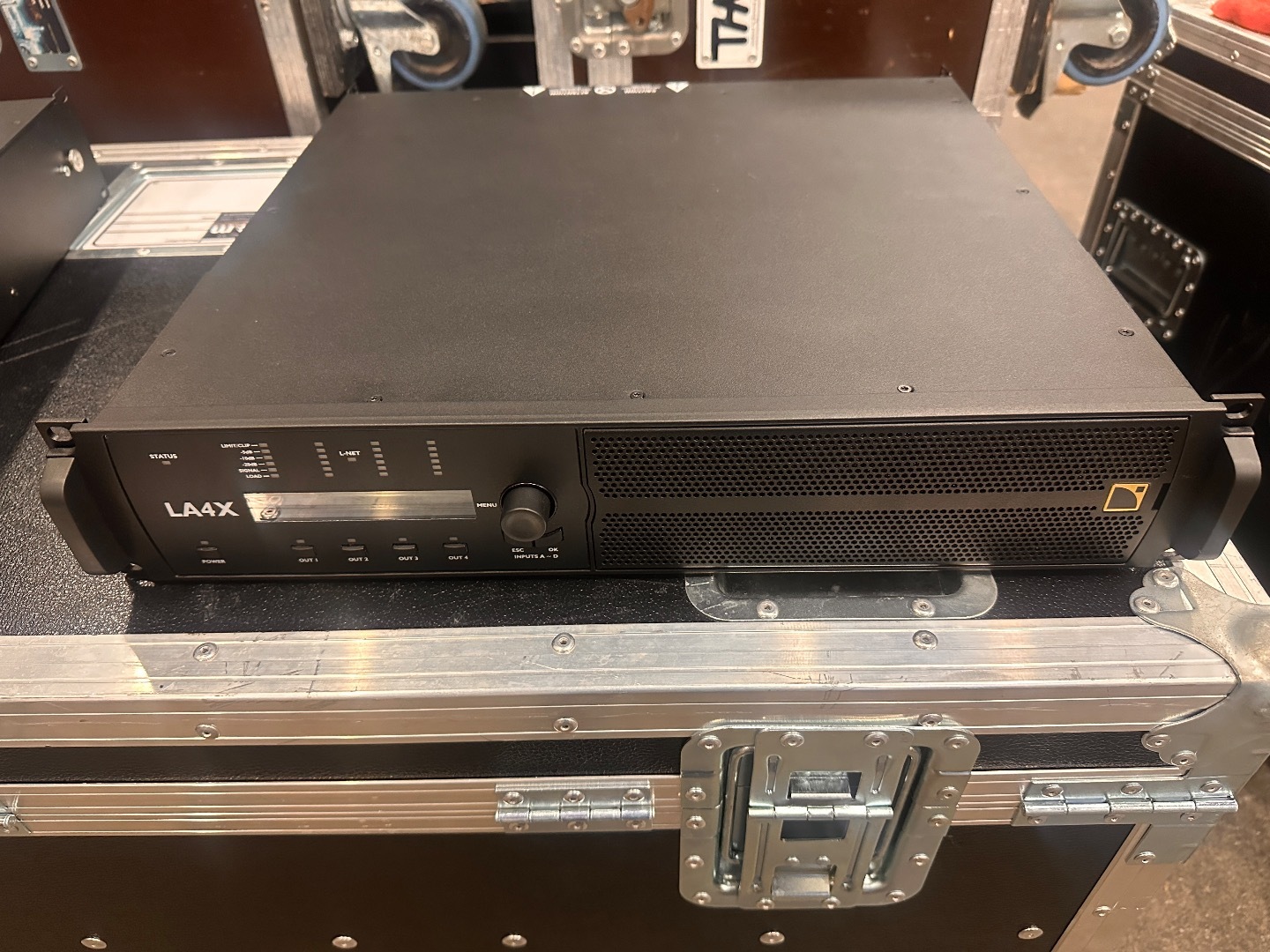 L-Acoustics LA4X