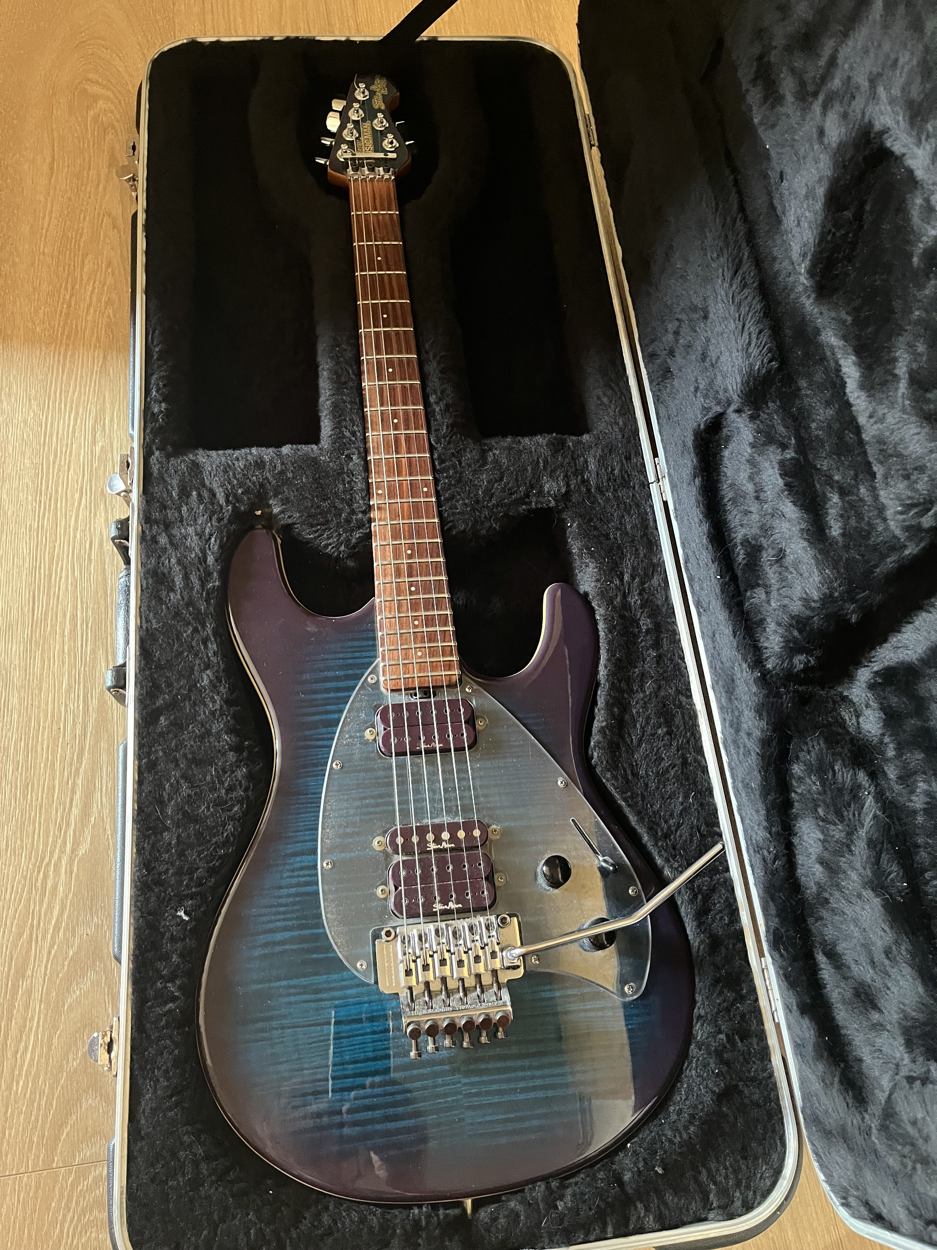 Vends music man steve morse Y2D modèle floyd rose