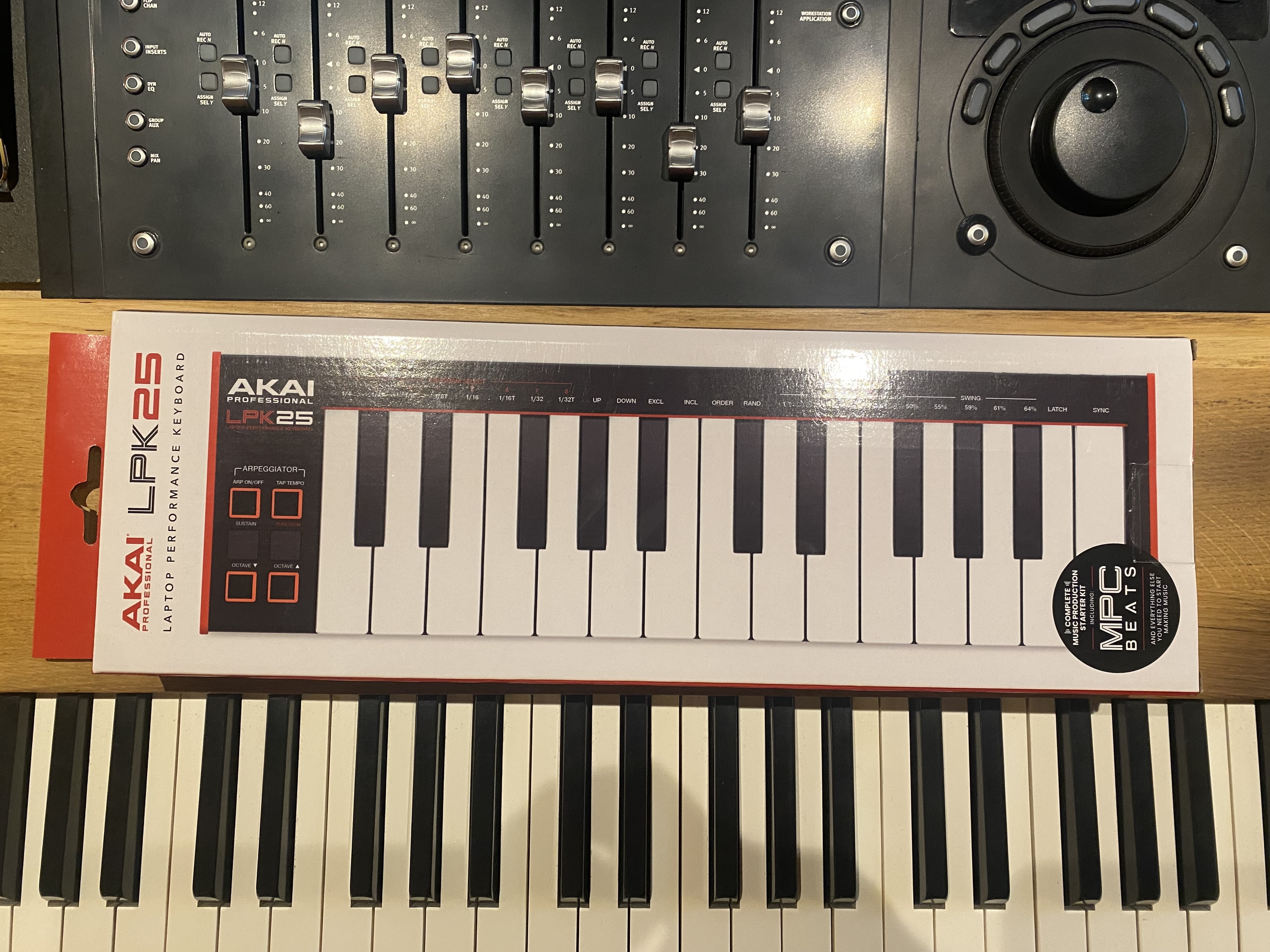 Akai LPK25 - NEUF encore emballé