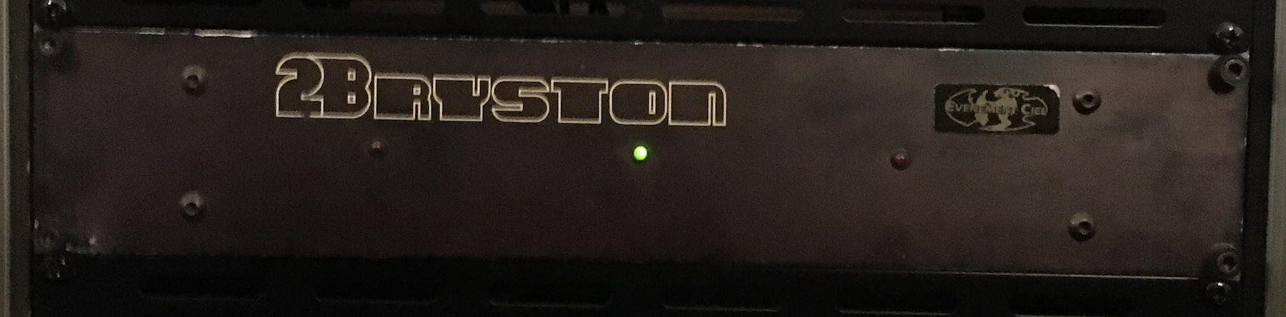 Vends Bryston 2B  – Format 2U – État d'origine exceptionnel (Réfection des soudures faite).