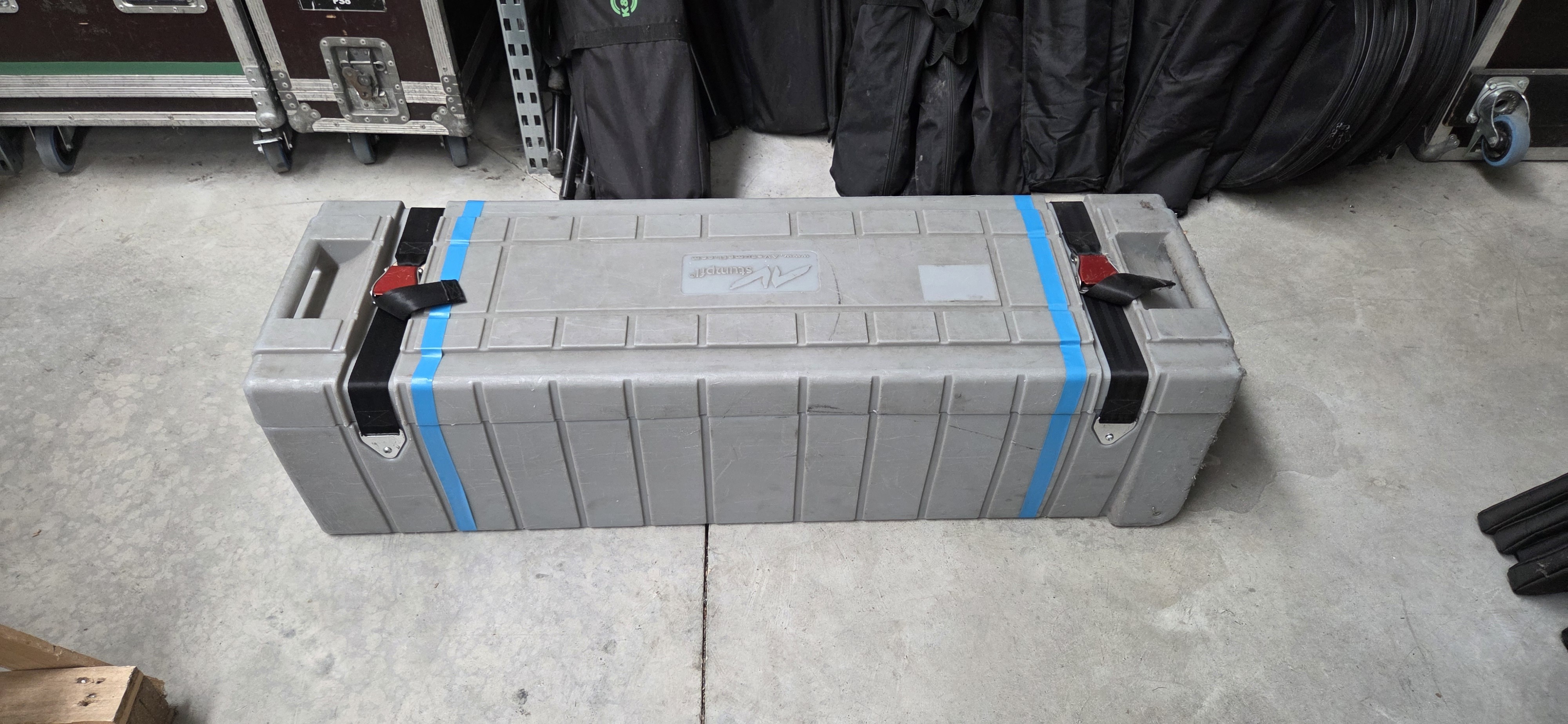 Écran cadre AV STUMPFL 305 x 229 cm - Kit 2 Toiles (Face & Rétro) + Valise