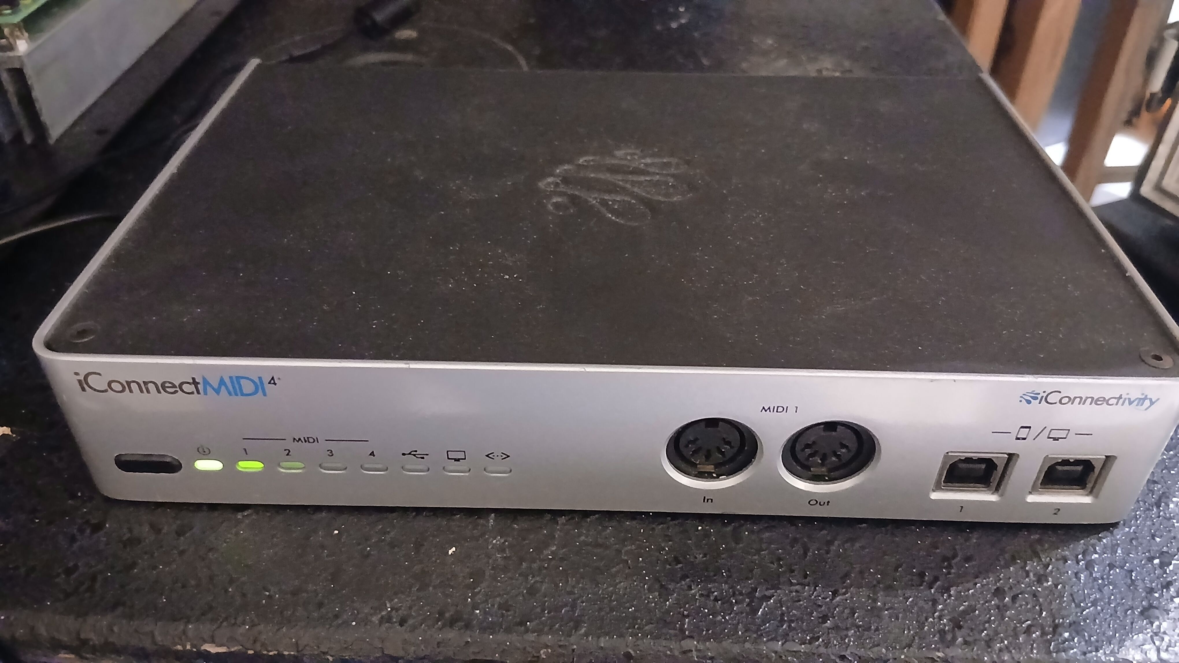 Interface midi iConnect/MIDI4+