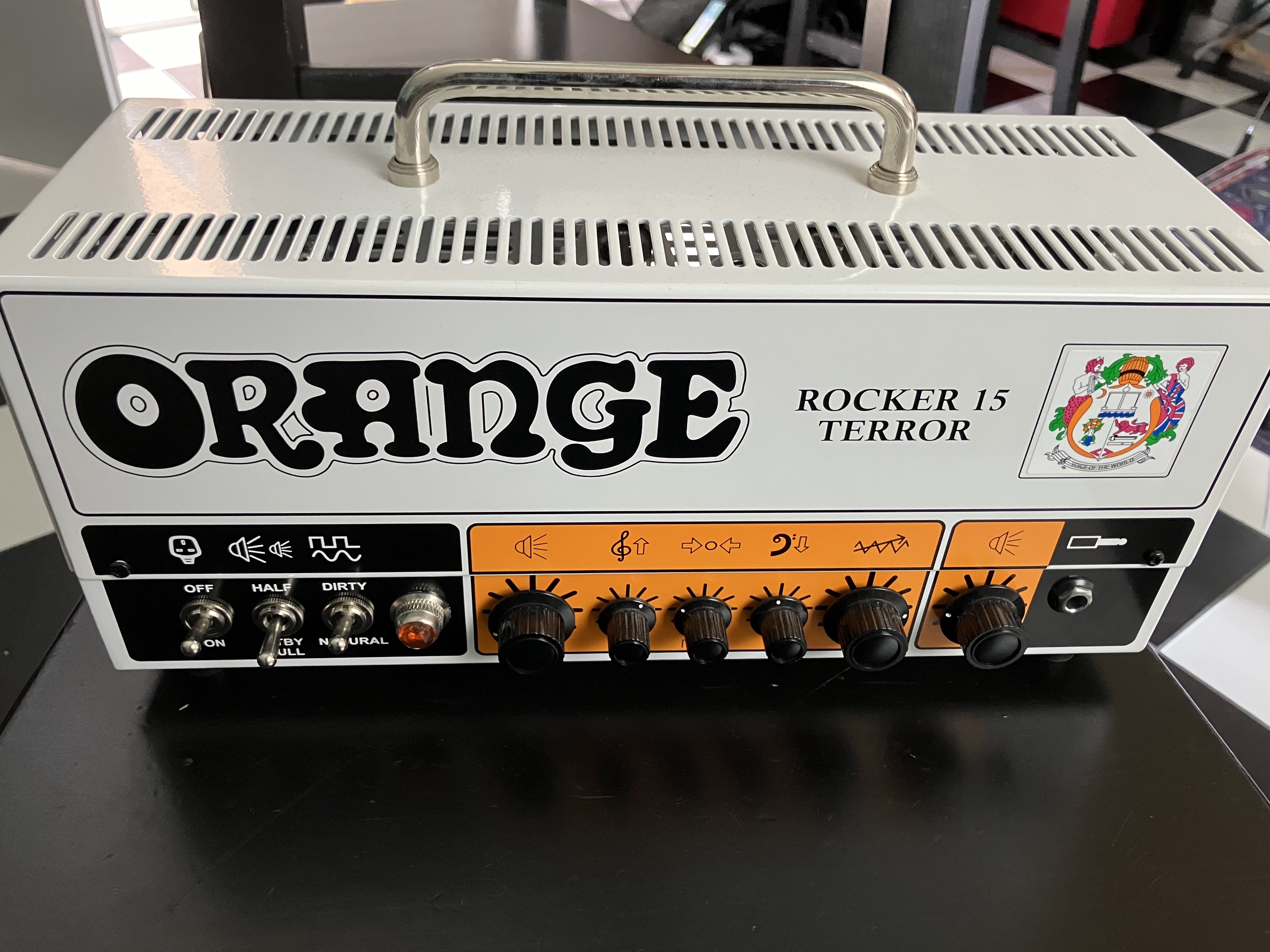 Vends Orange rocker 15 terror