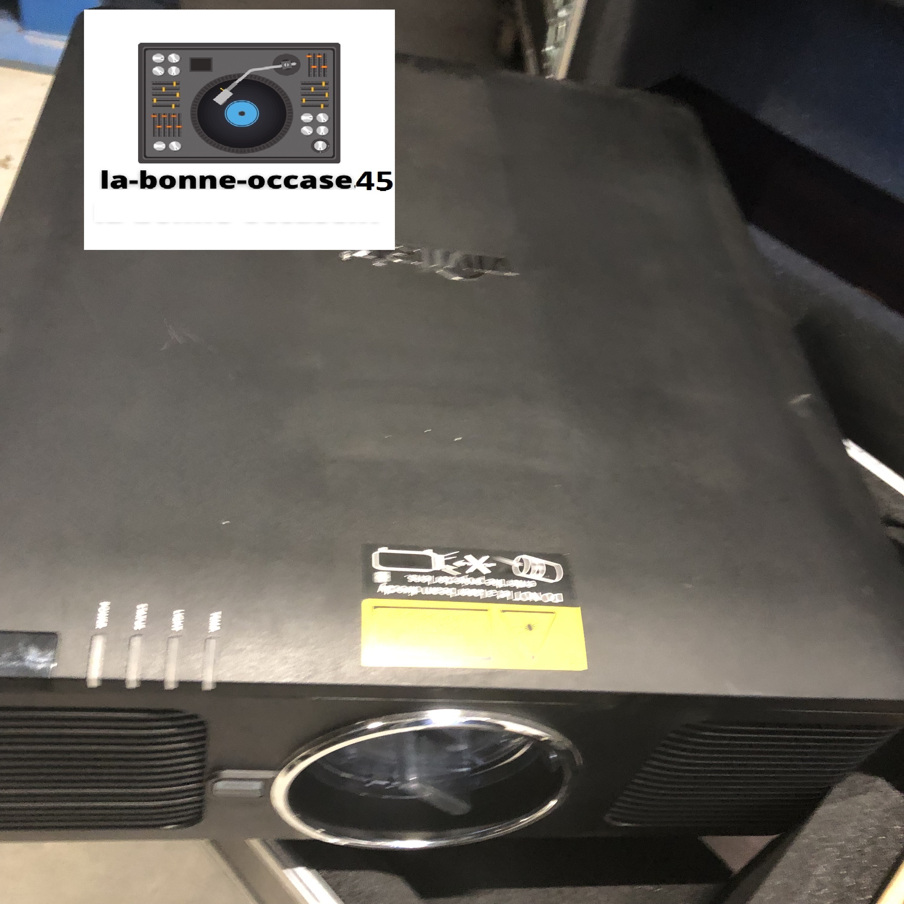 Vend vidéo-projecteur DU 8395 Z BK VIVITEK