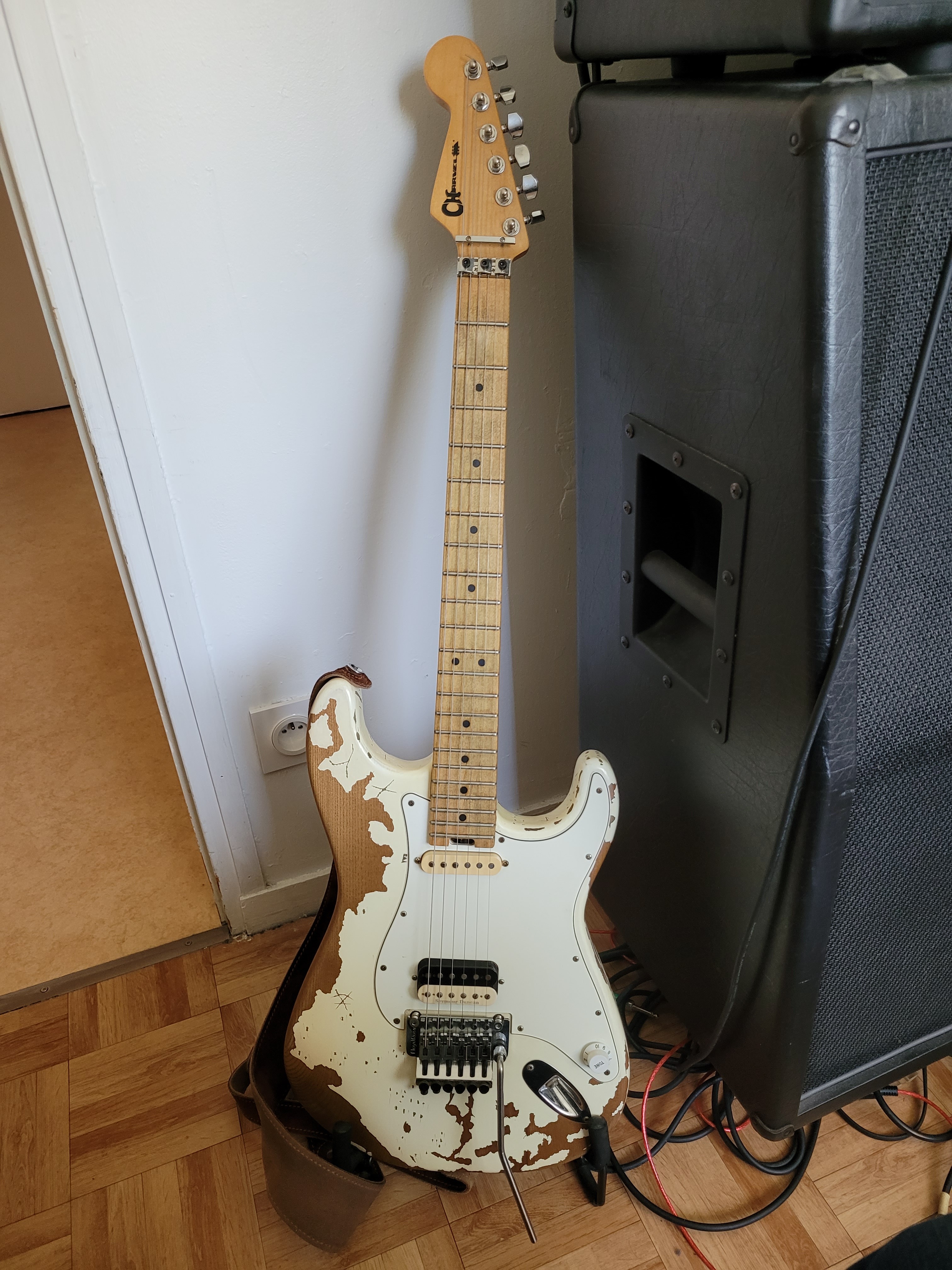 Vends Charvel Henrick Danhage