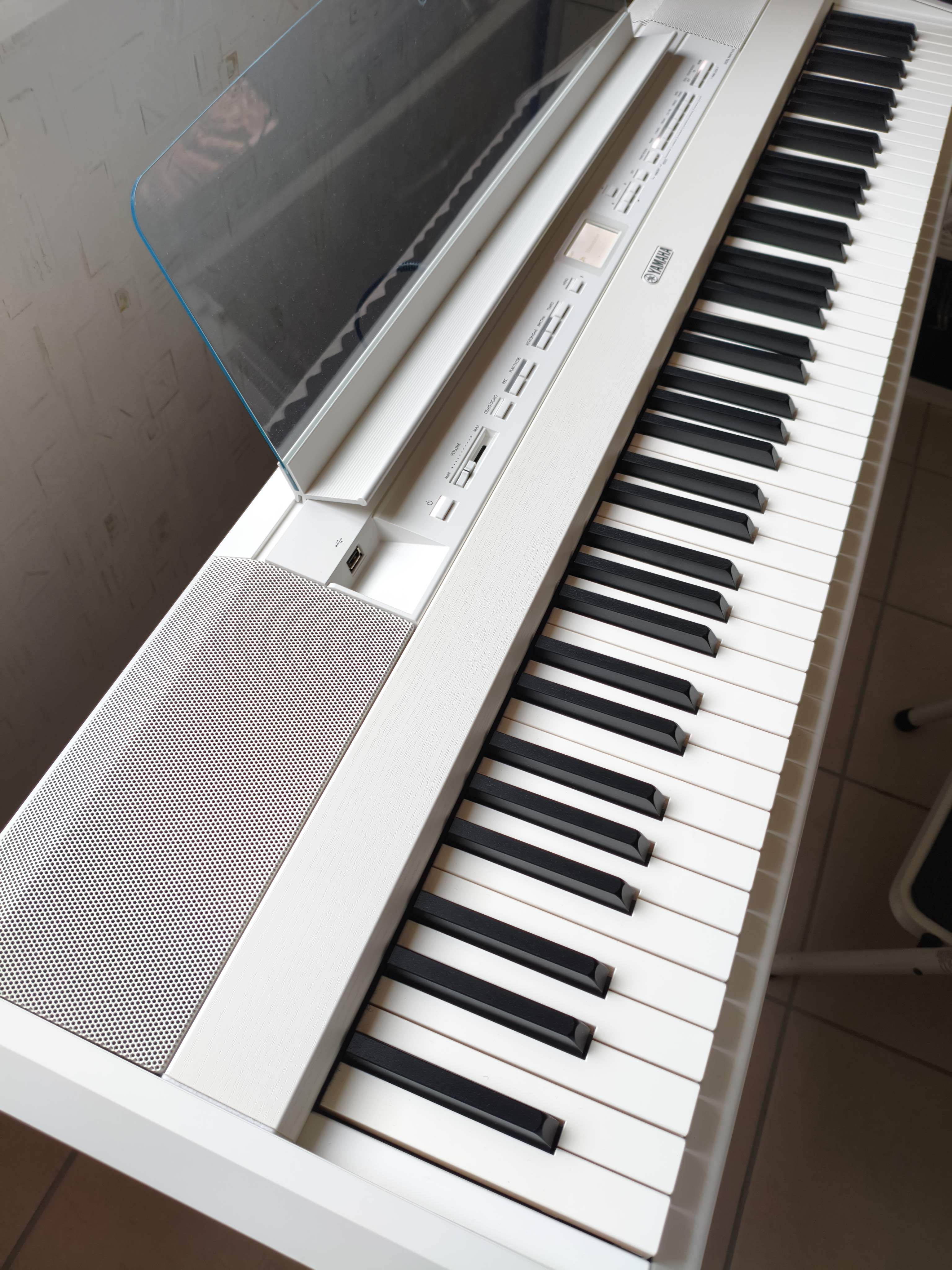Piano numérique YAMAHA P-525