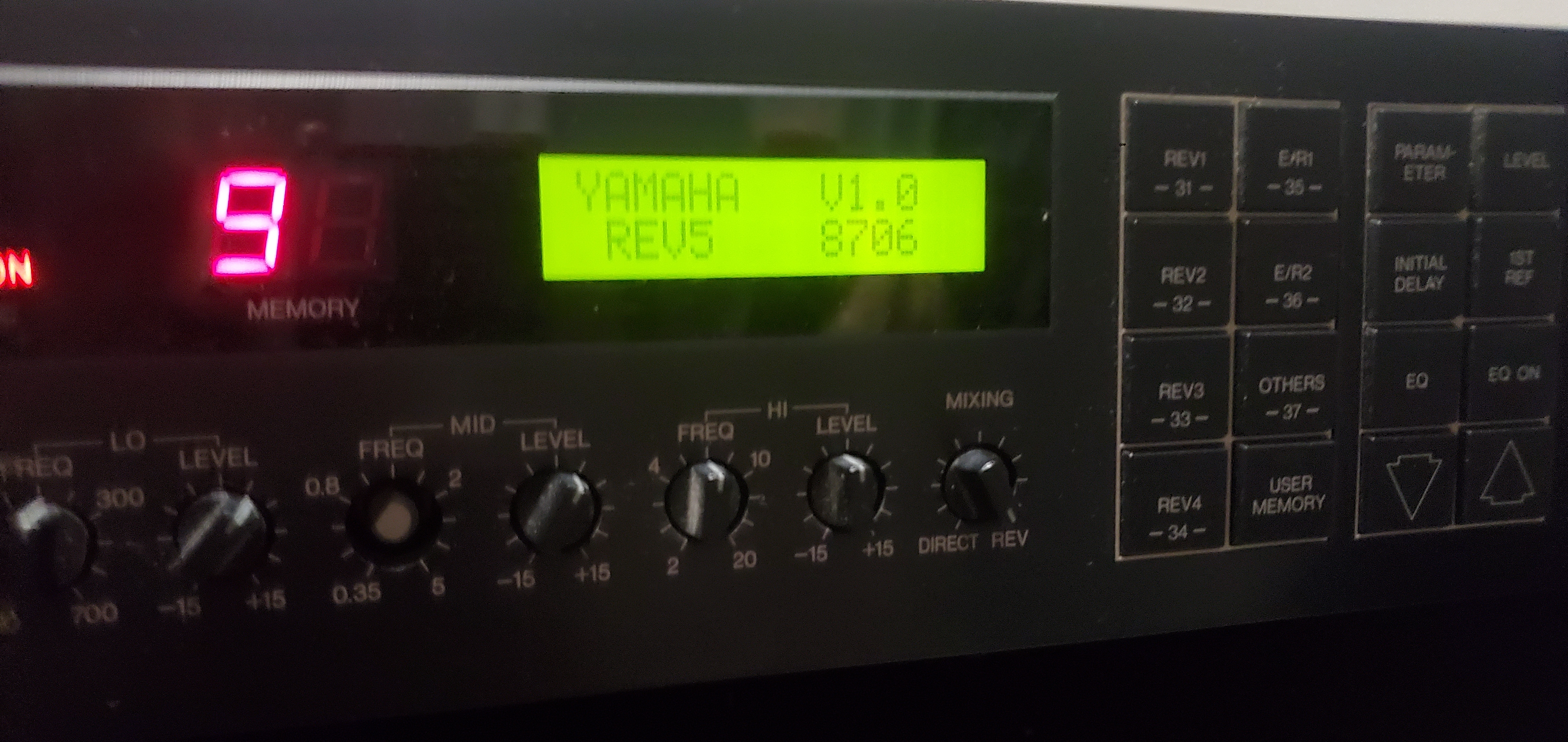 Yamaha REV5 (43992)