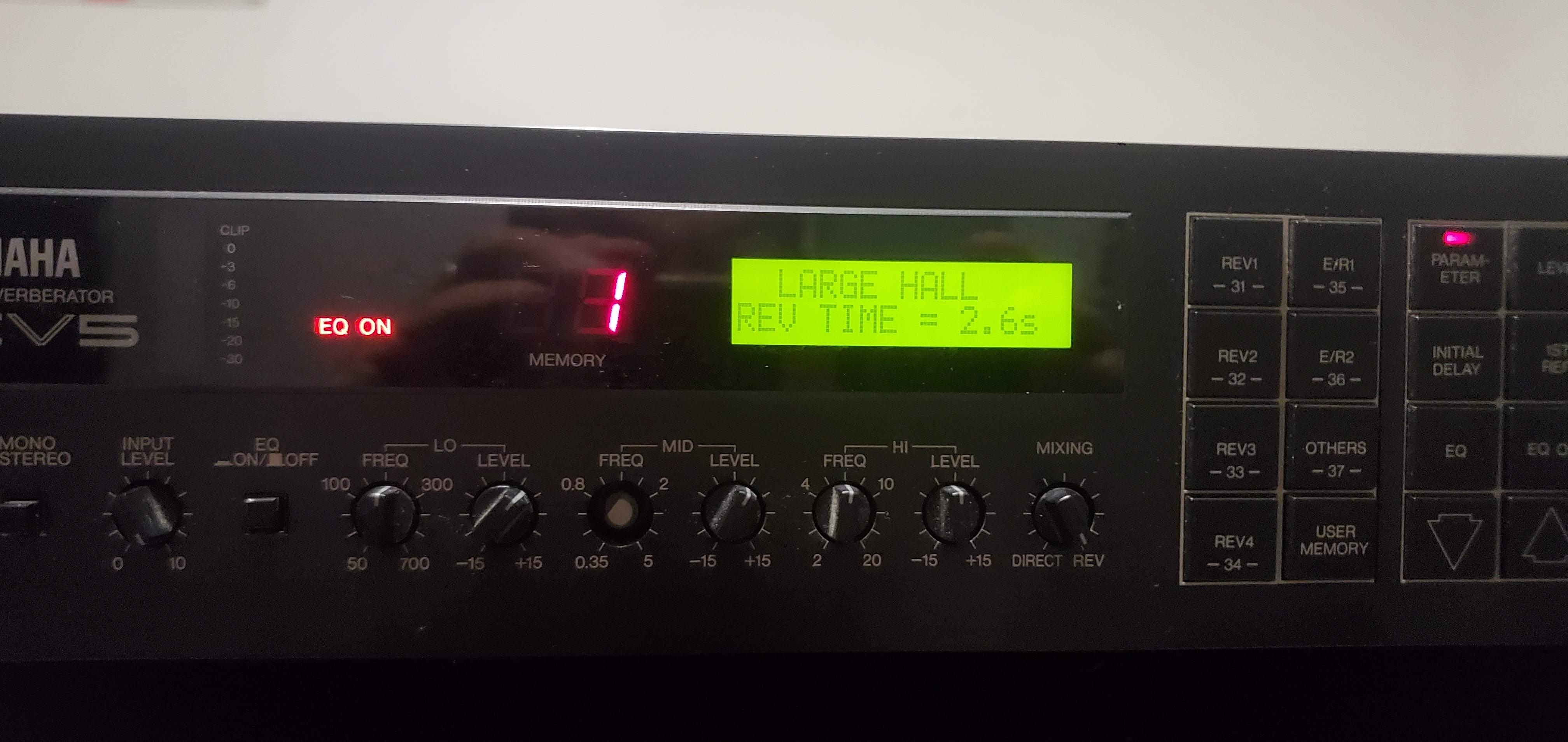 Yamaha REV5 (5540)