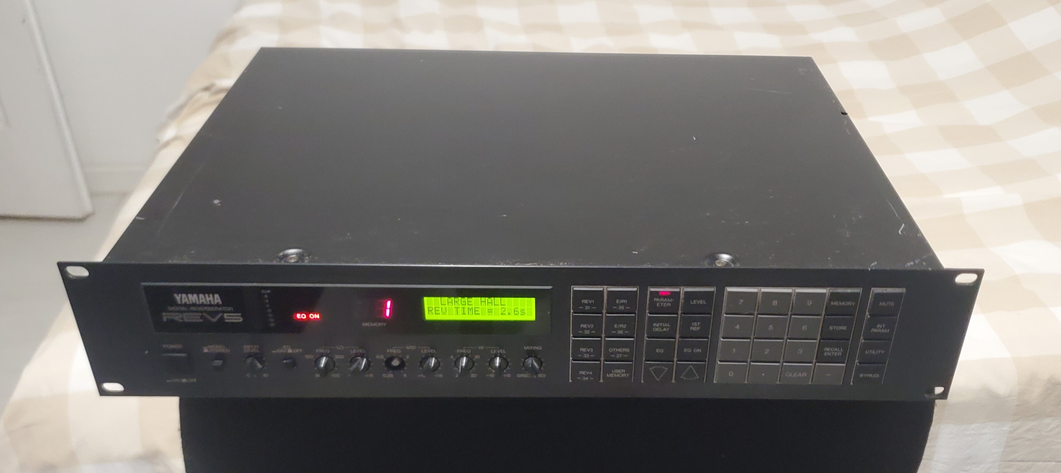 Yamaha REV5 (88482)