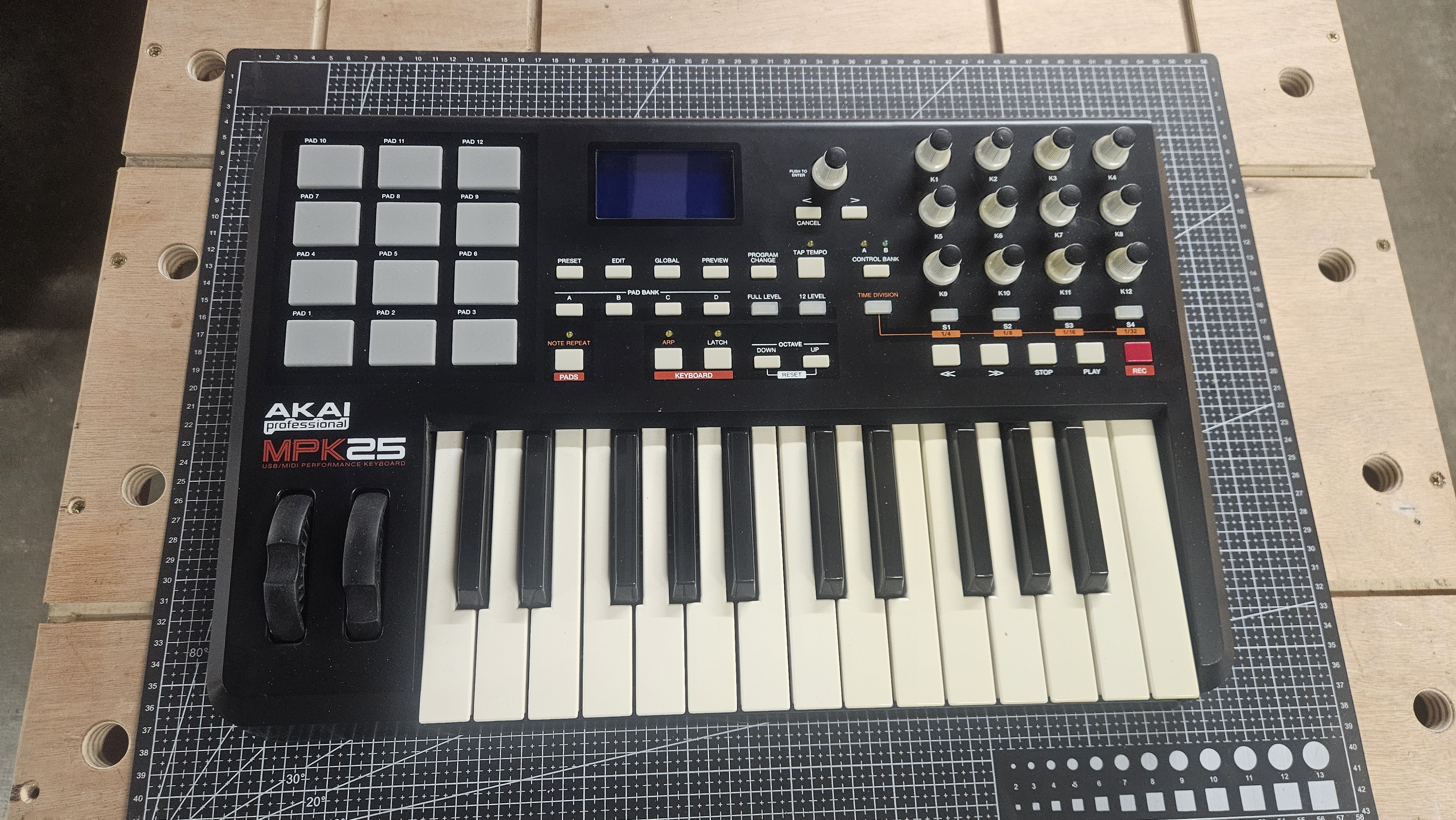 Akai Professional MPK25 (6224)